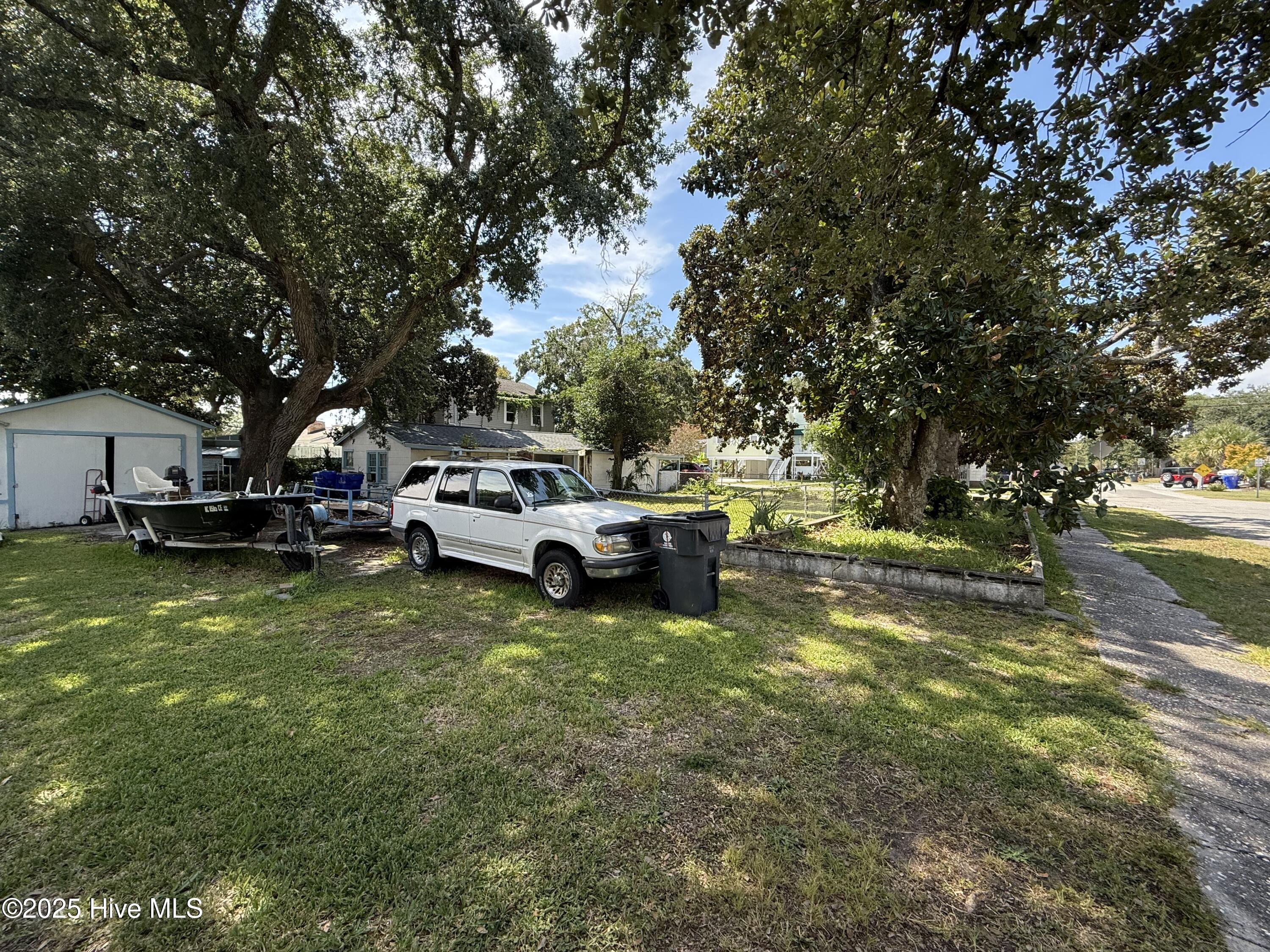 Homes for sale in Carolina Beach, NC | 404 N Third St, Carolina Beach, NC 28428 | MLS# 100532751