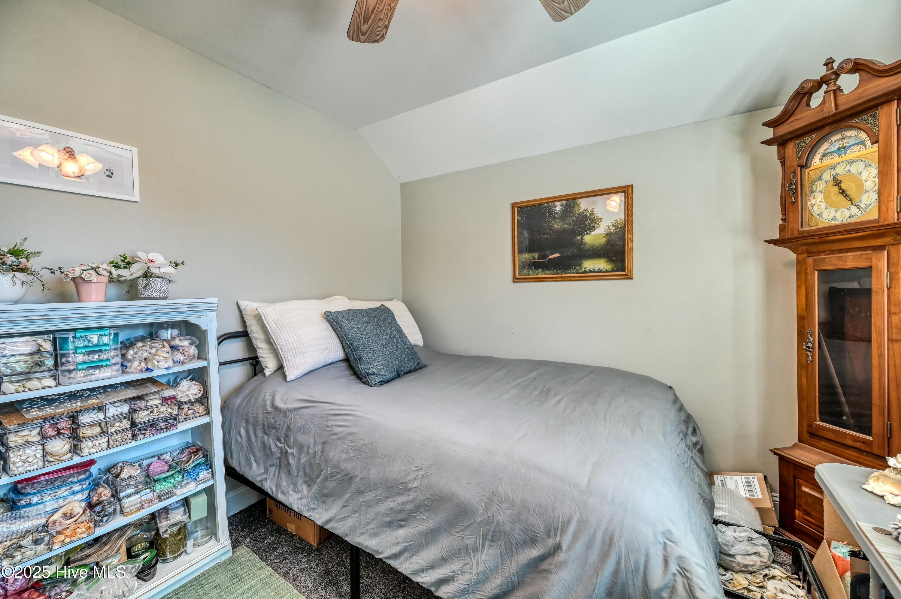 100561132 | Photo 37