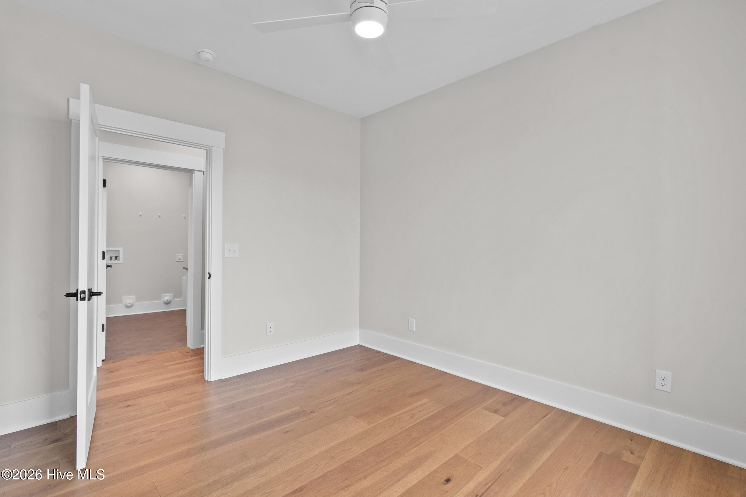 100568514 | Photo 29