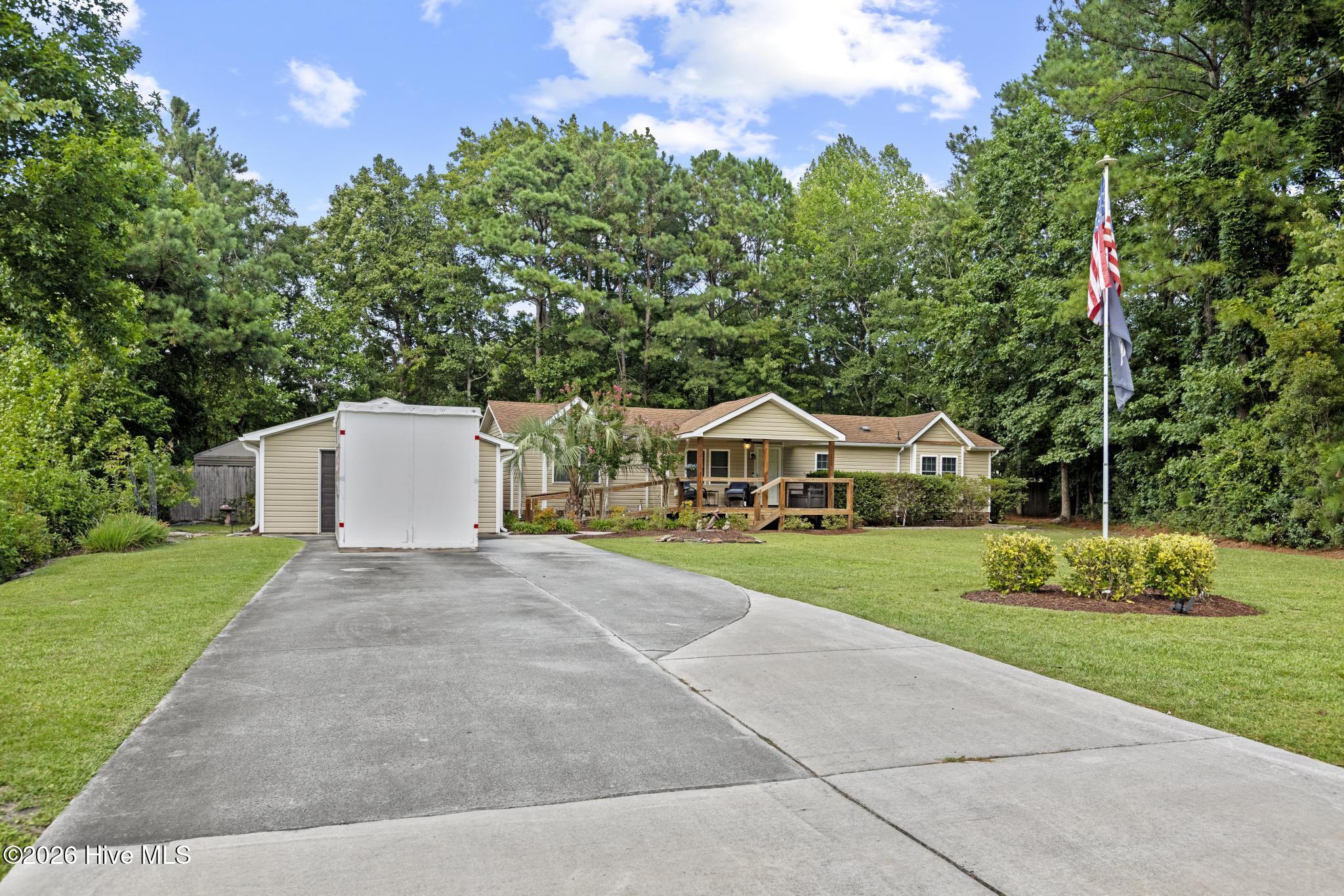 408 Quailridge Court,Peletier