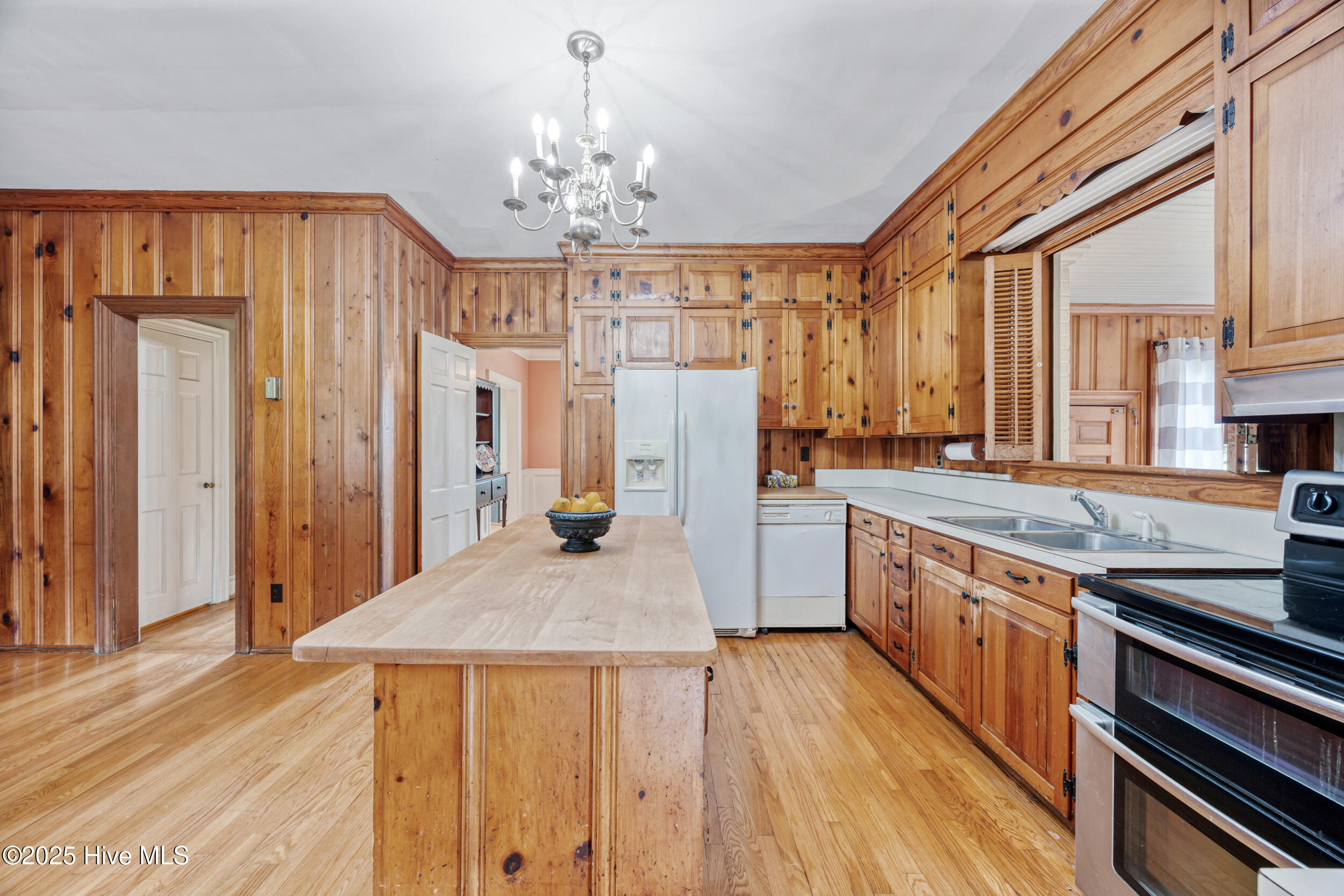 1300 Fairfax Avenue, Elizabeth City, NC, 27909