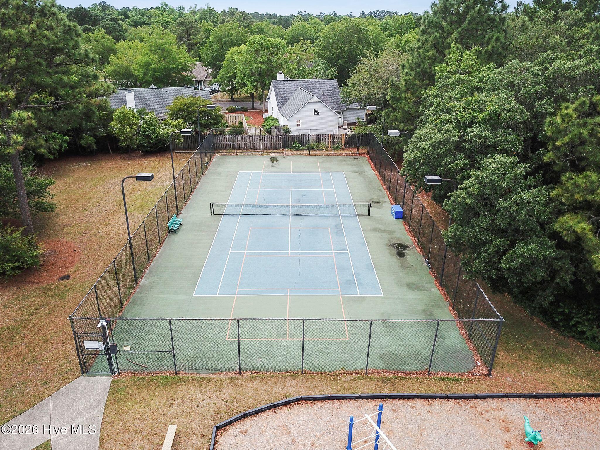 100568966 | Photo 89