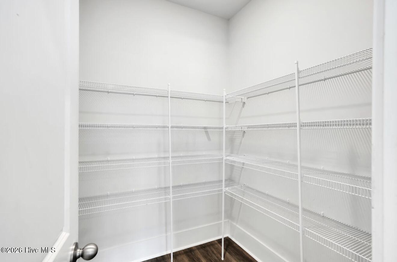 100566526 | Photo 10