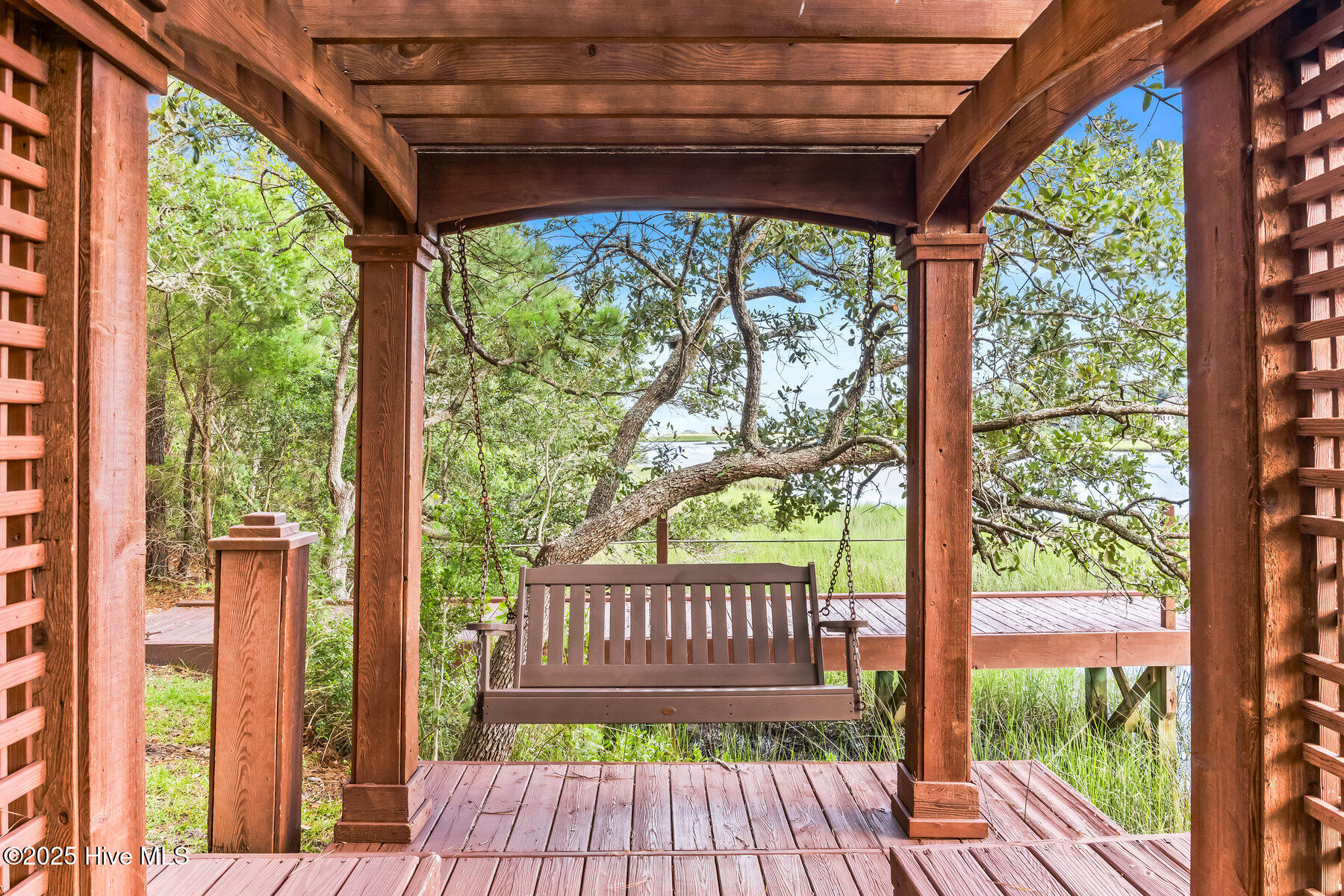 100495433 | Photo 41