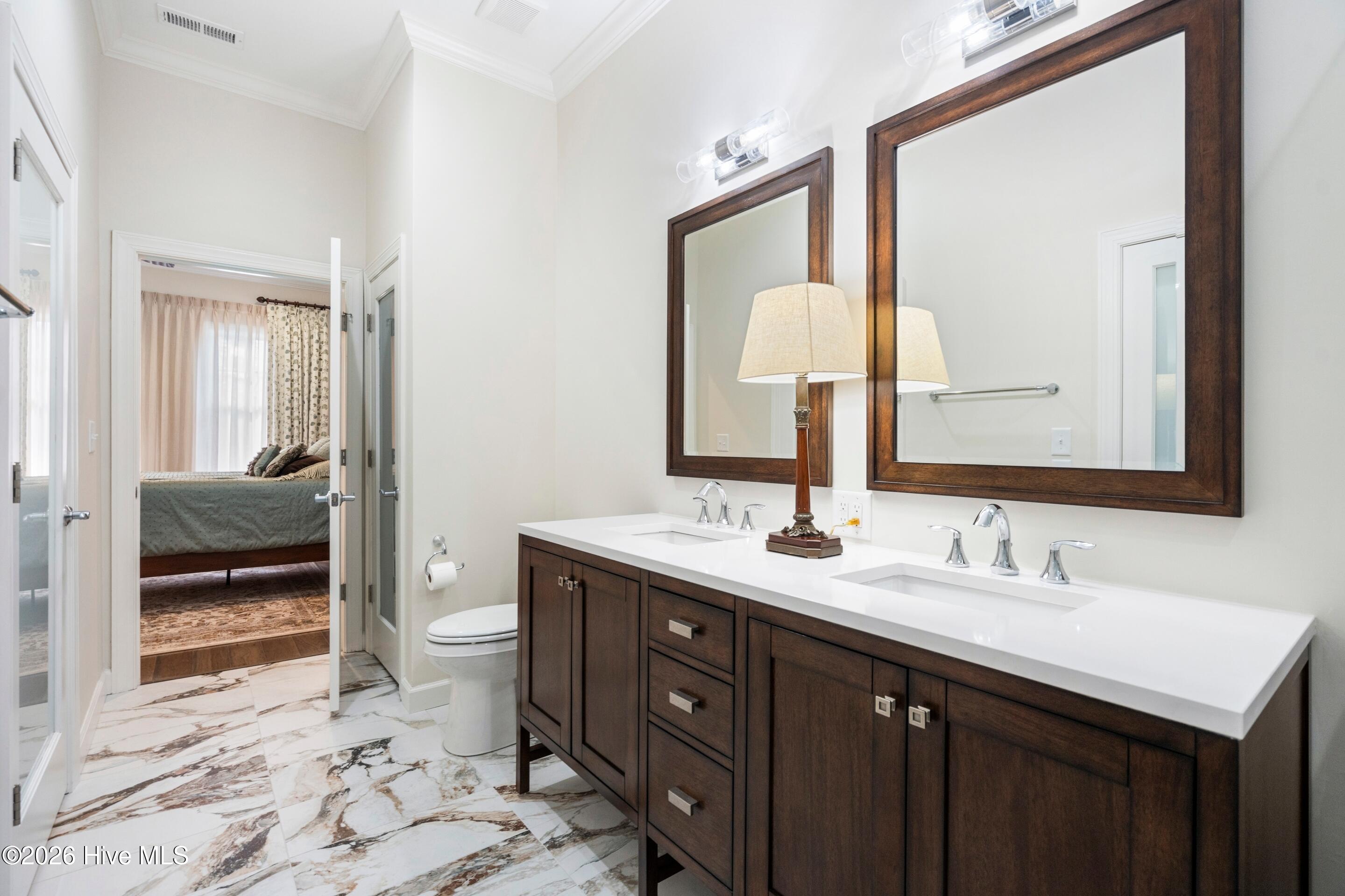 100550274 | Photo 24