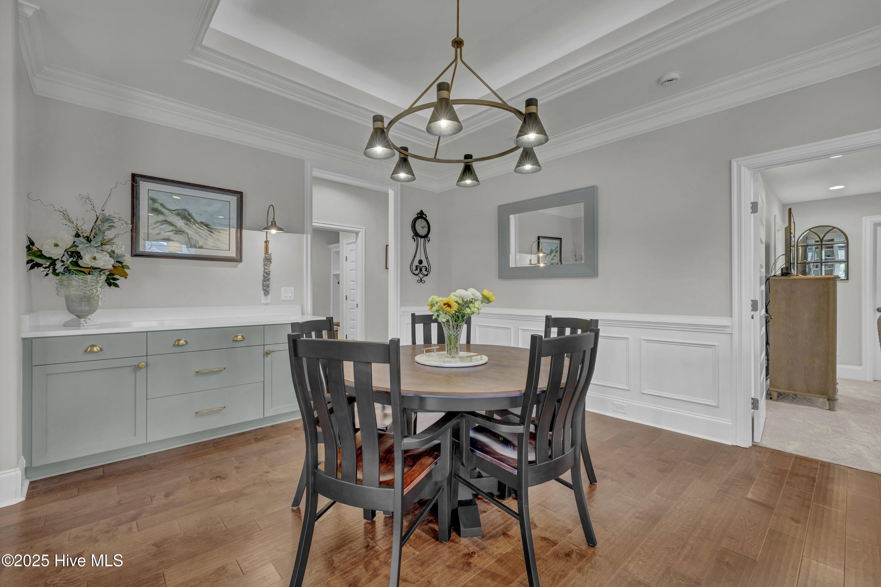 100557399 | Photo 21