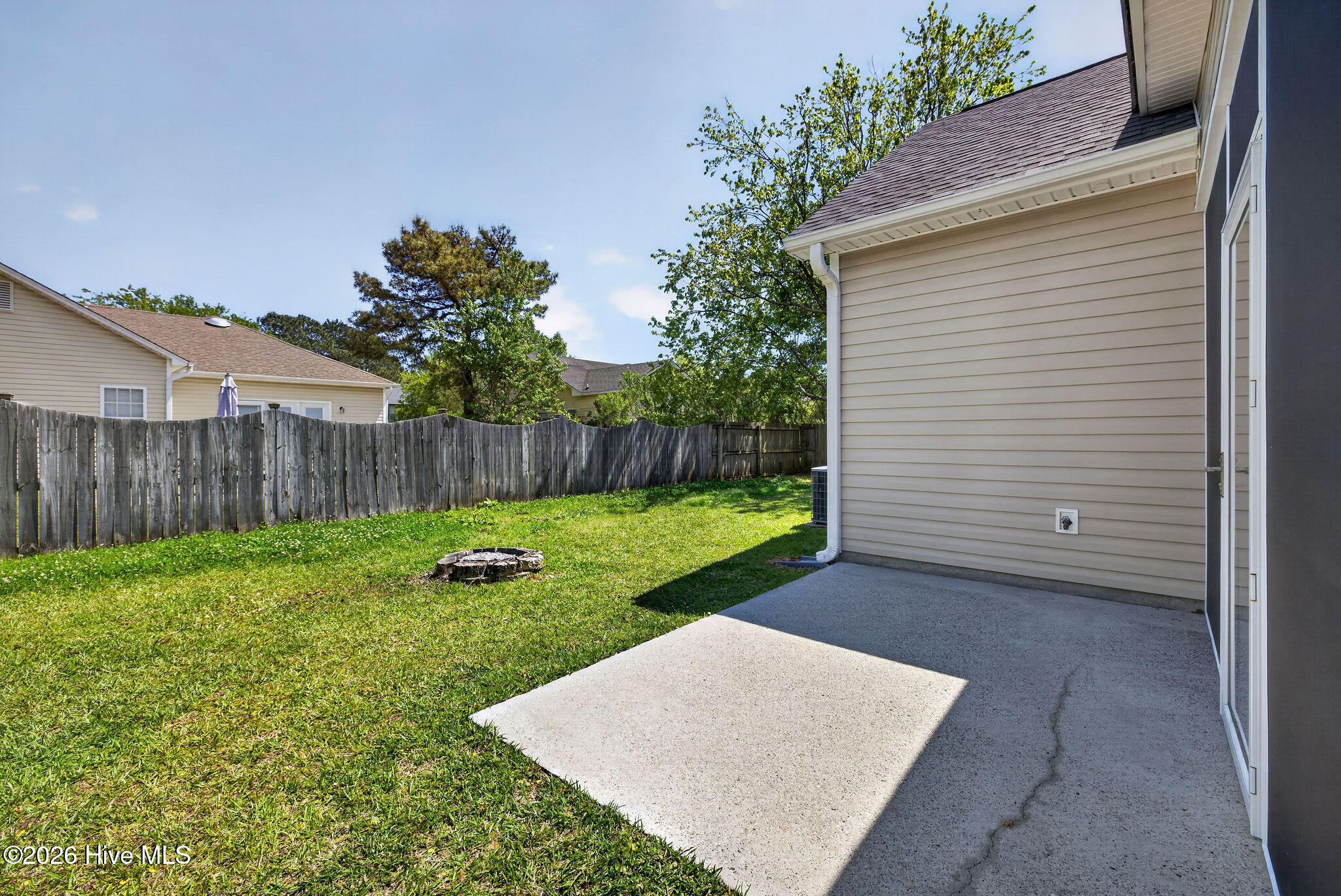 100566327 | Photo 34