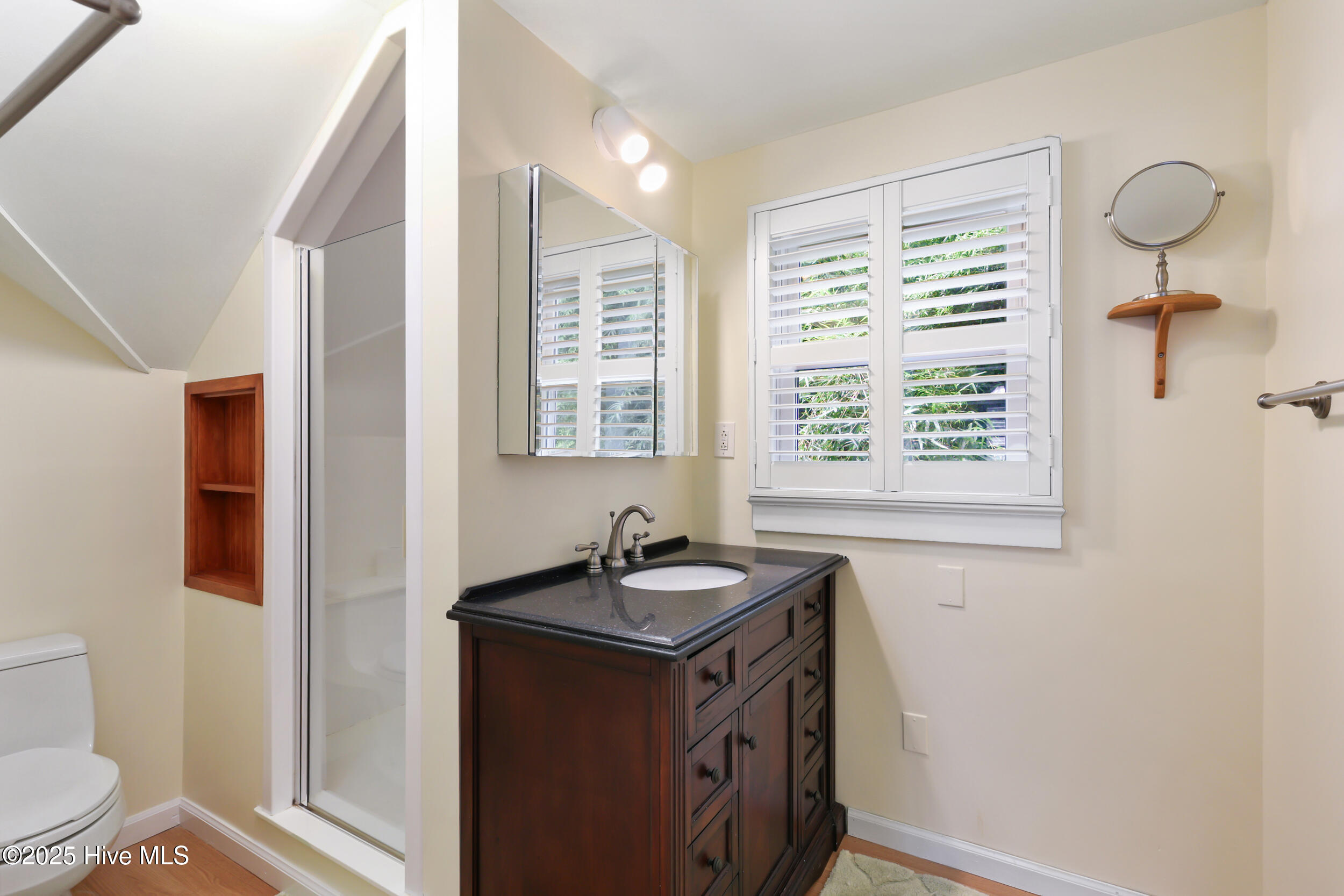 100525369 | Photo 26