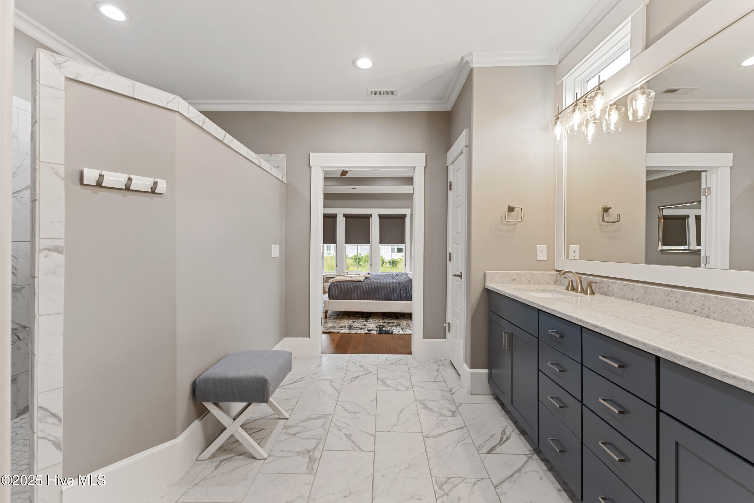 100550581 | Photo 20