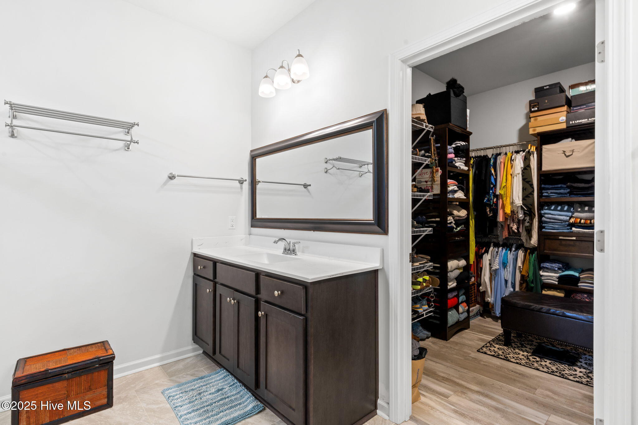 100531628 | Photo 21