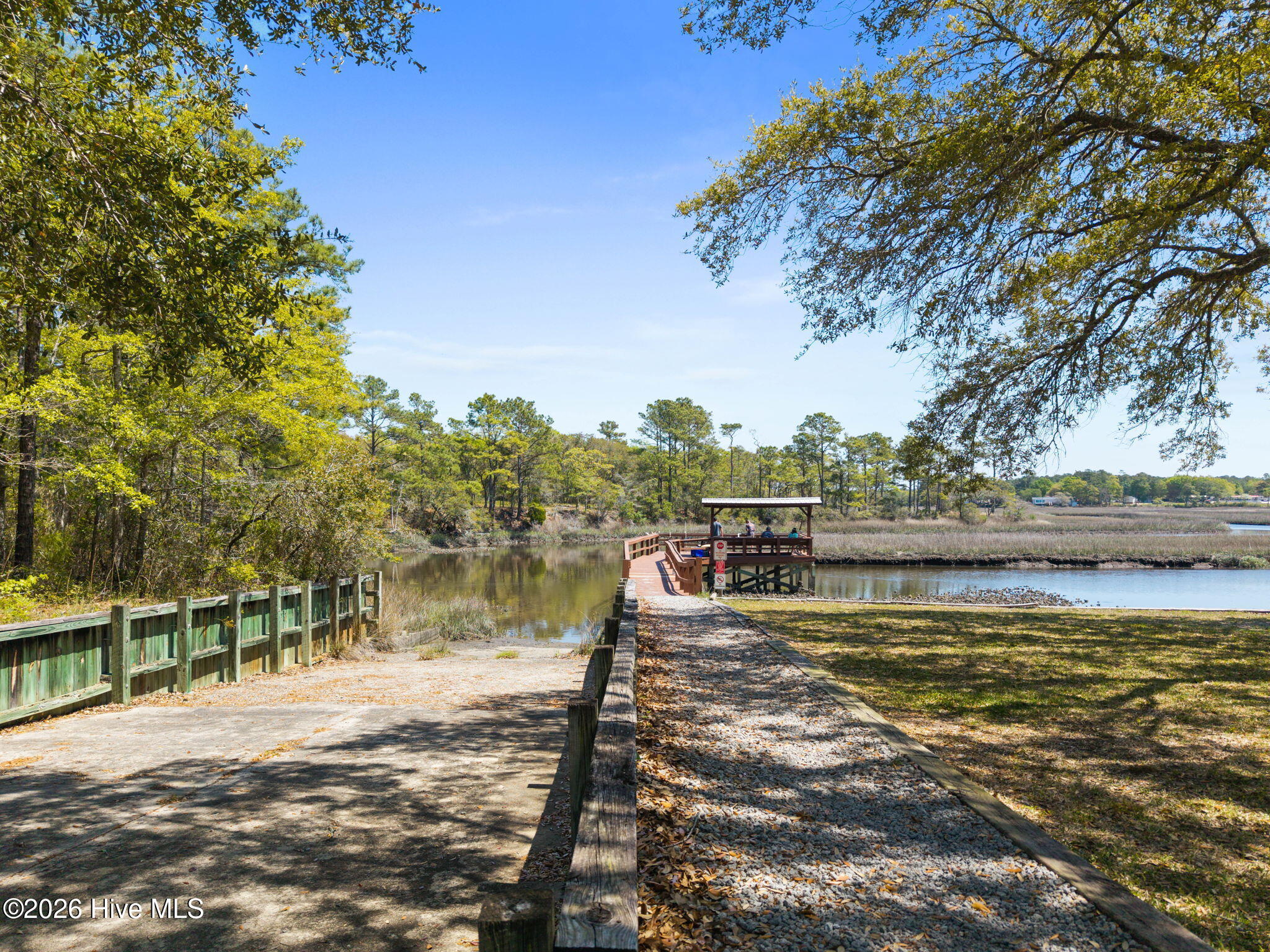 100565575 | Photo 30