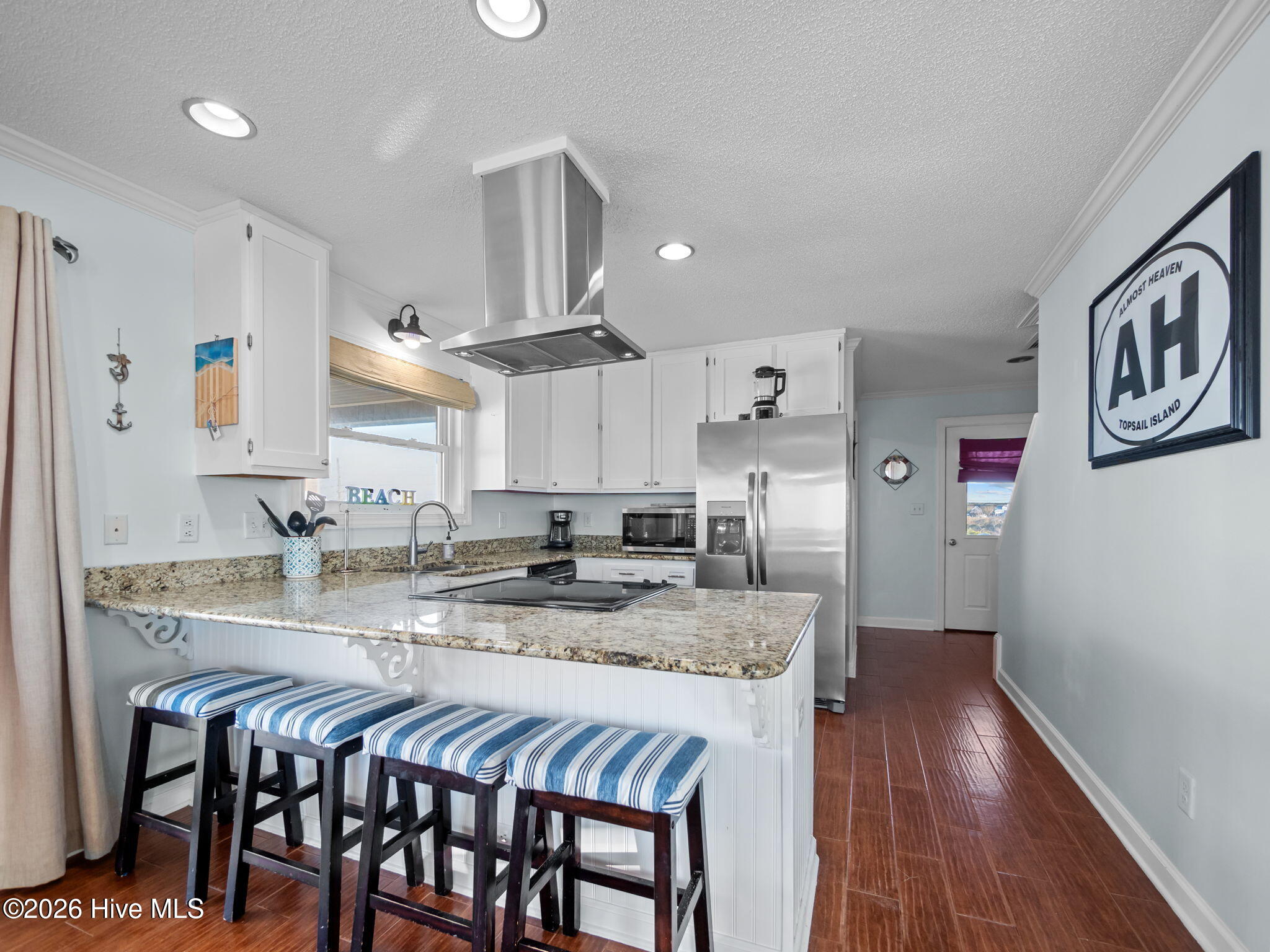 100567170 | Photo 22