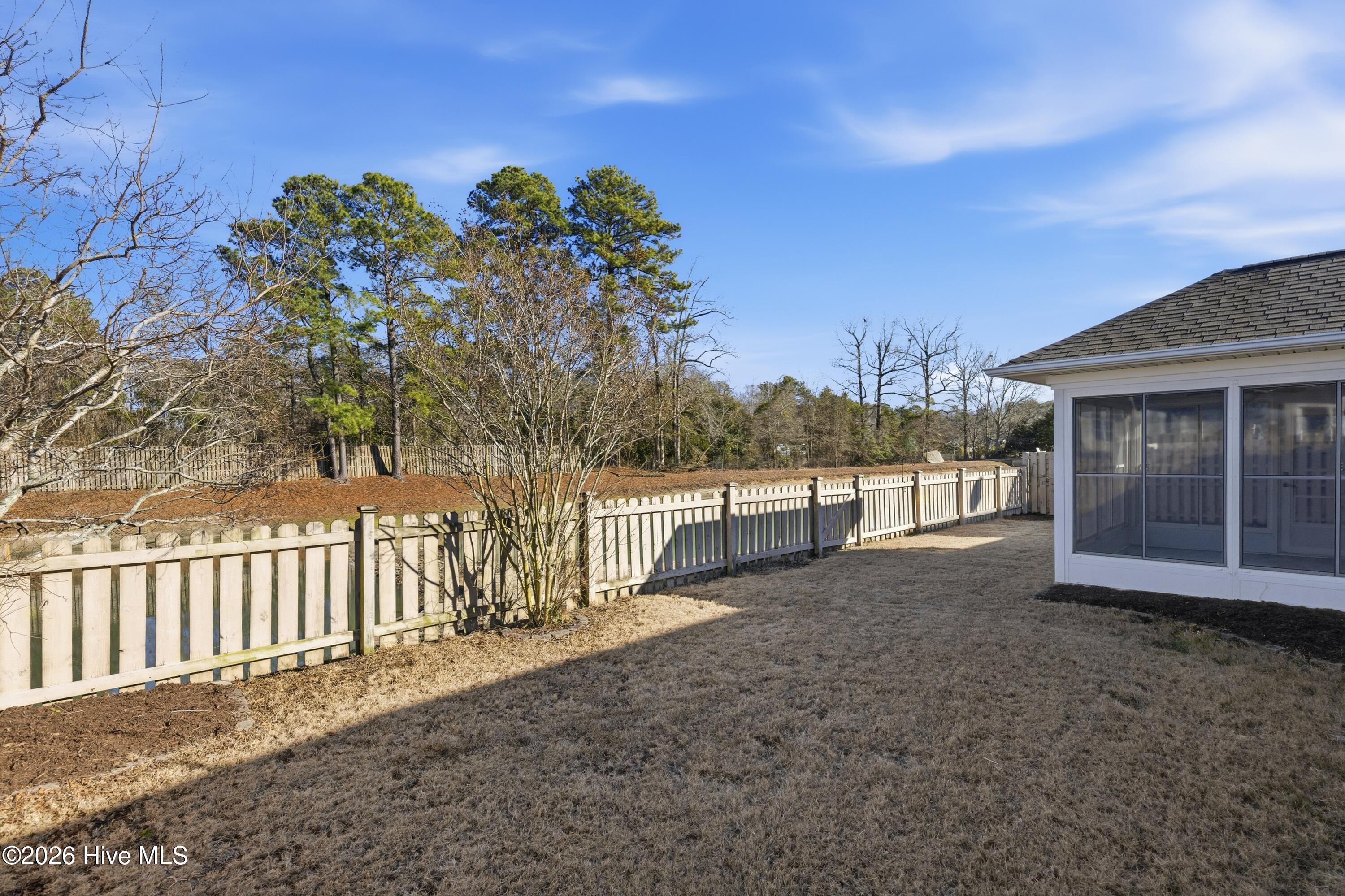 100555547 | Photo 16