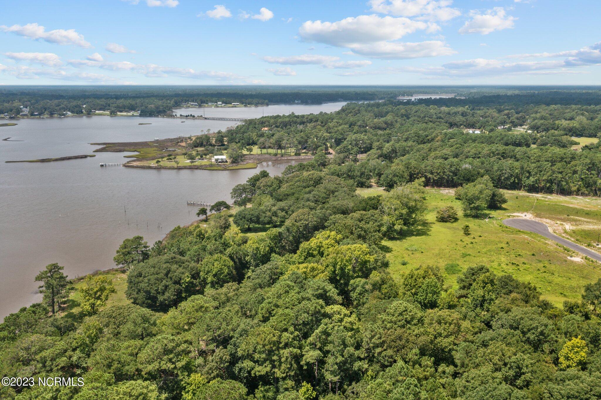 100398211 | Photo 17