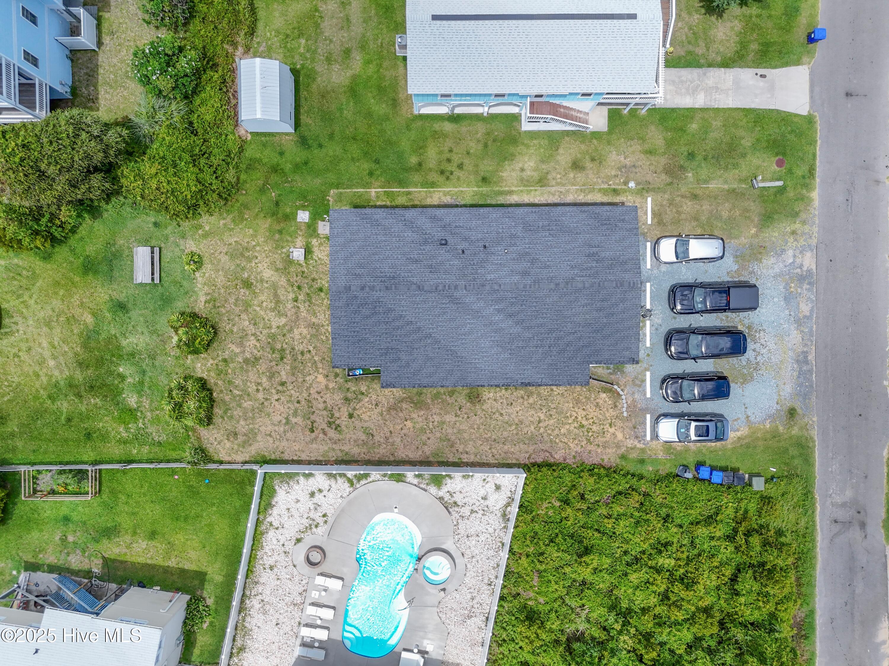 100564186 | Photo 34