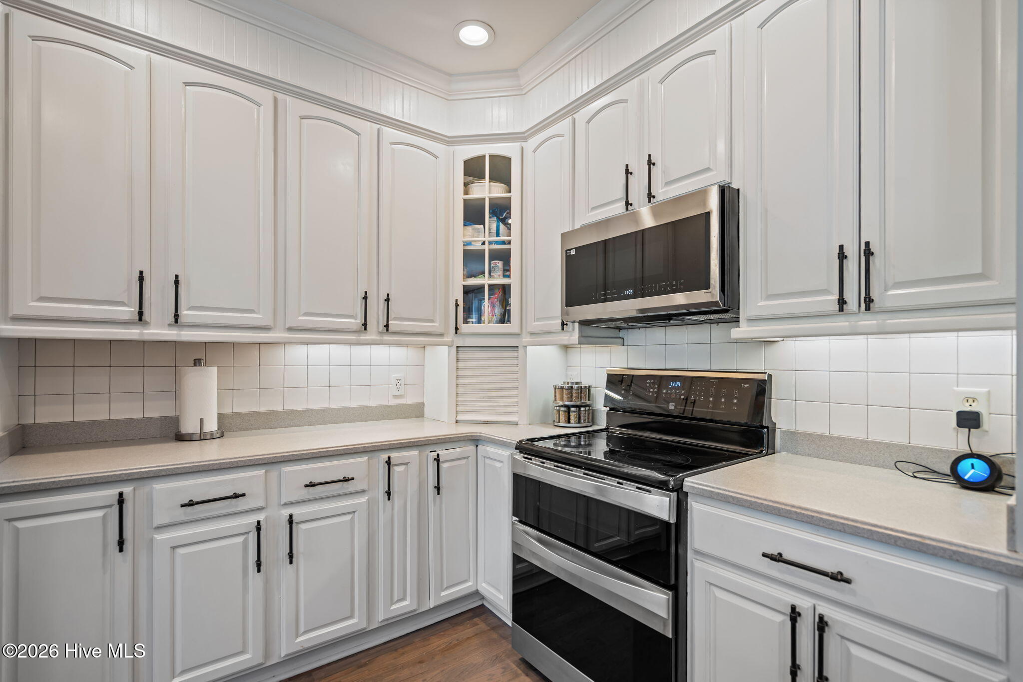 100558243 | Photo 15