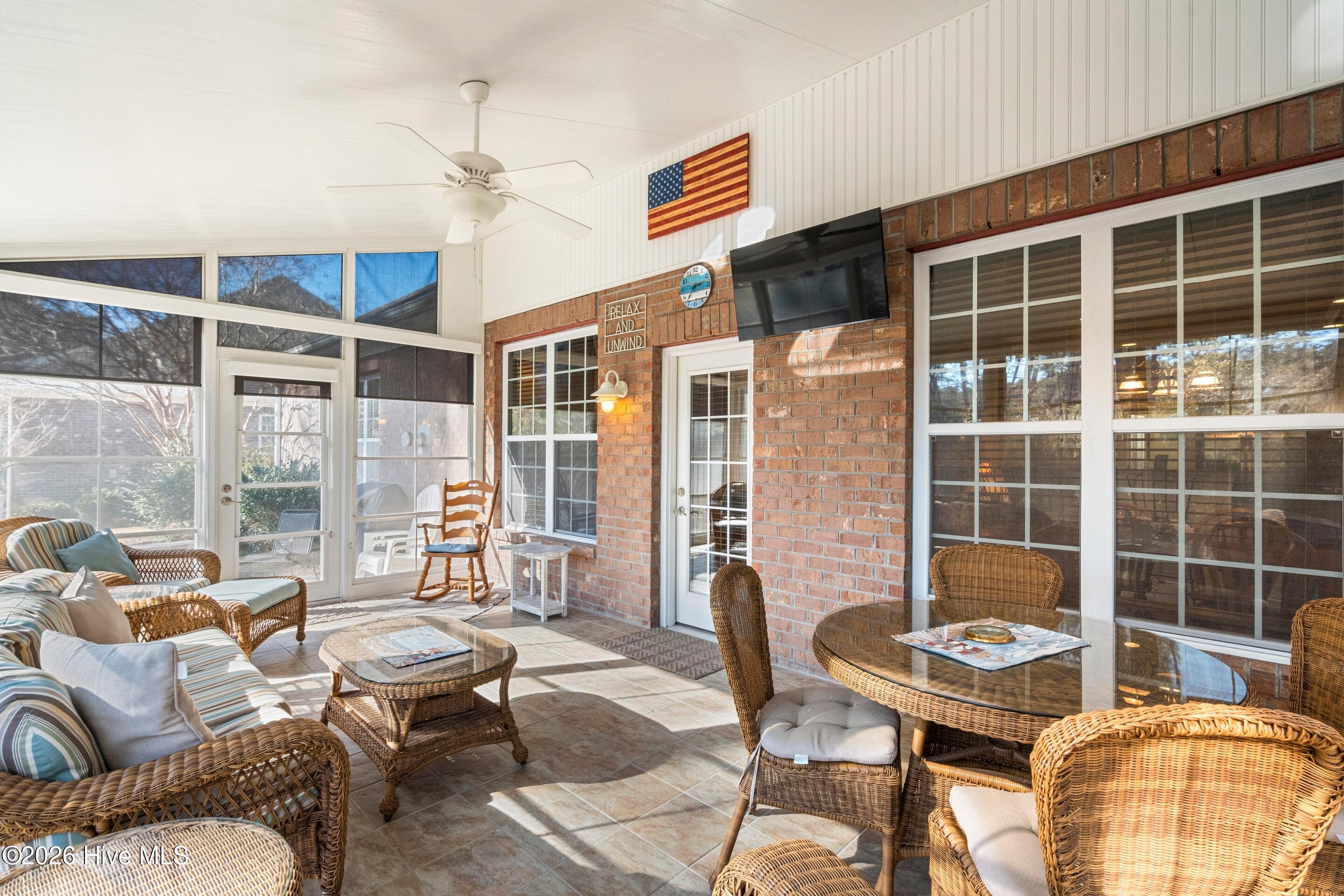 100550560 | Photo 54