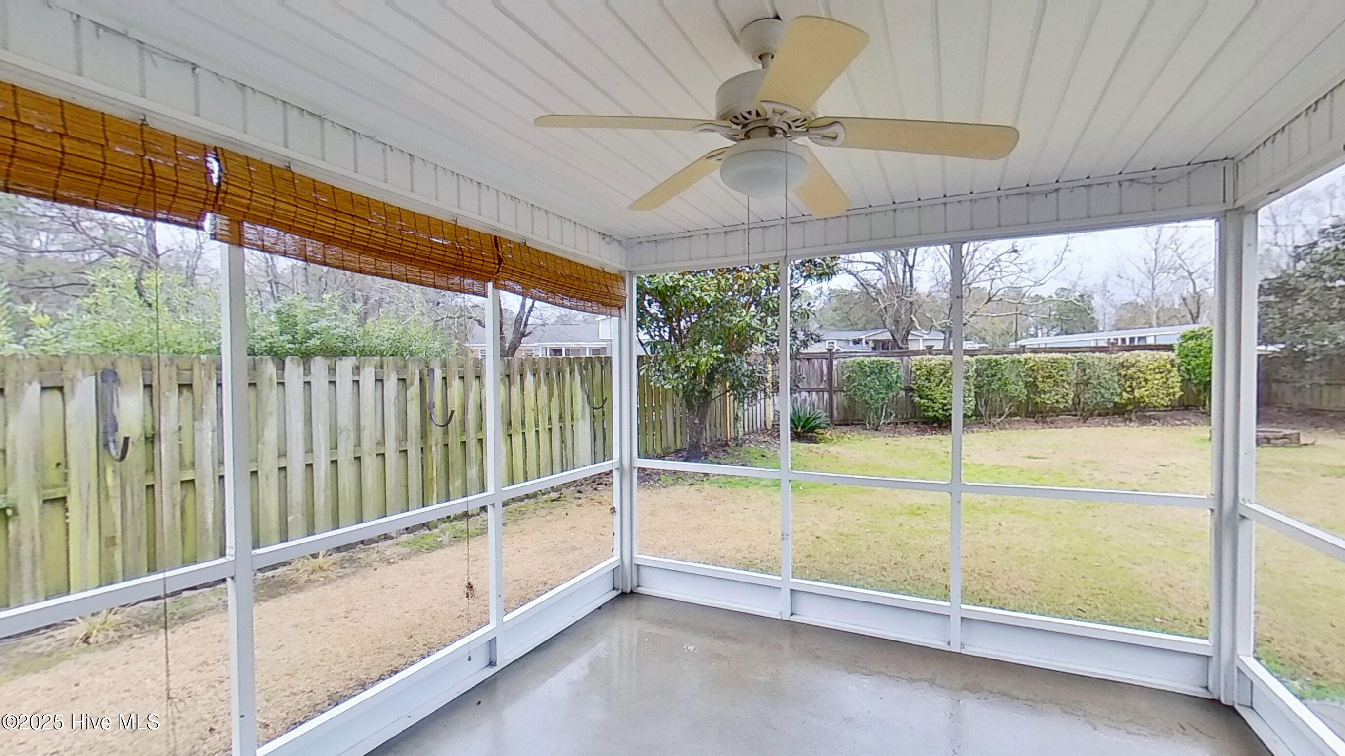 100543740 | Photo 10