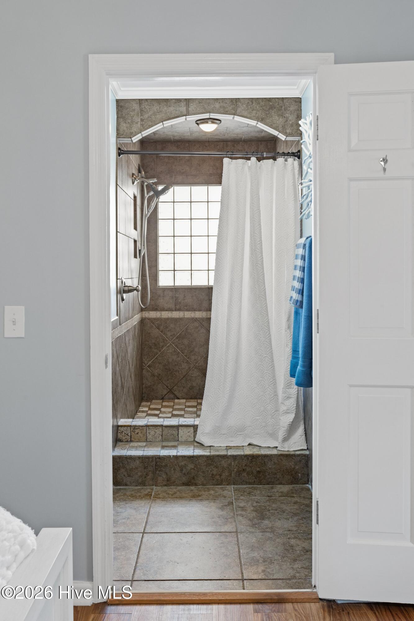 100559463 | Photo 28