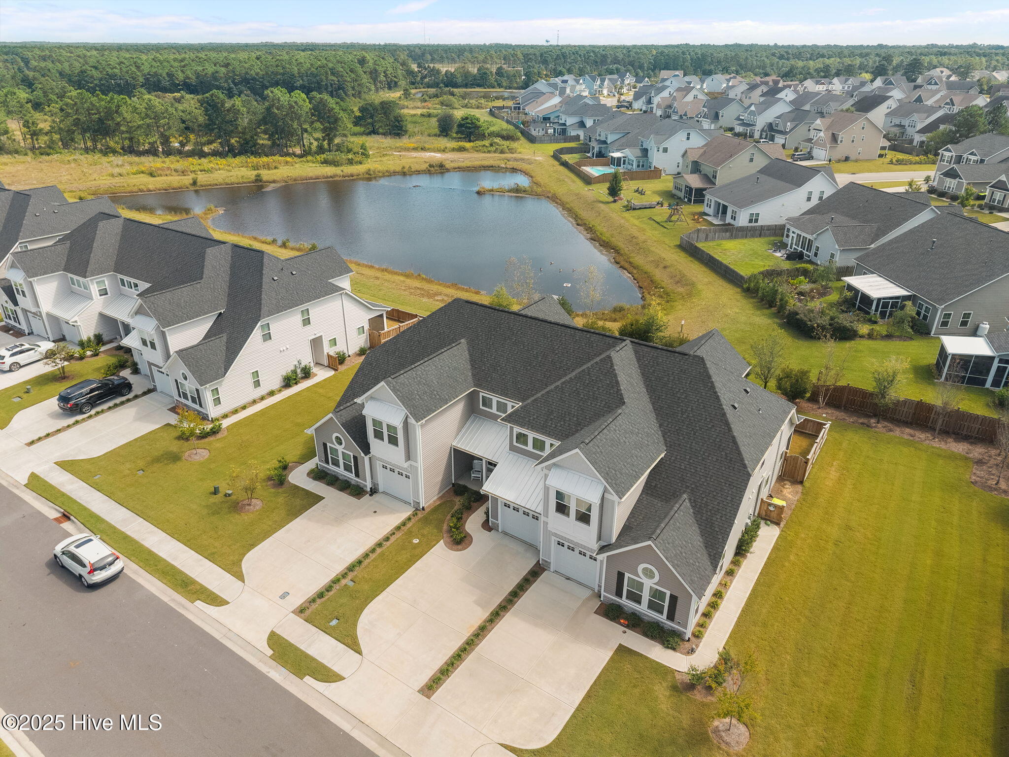 100533920 | Photo 43