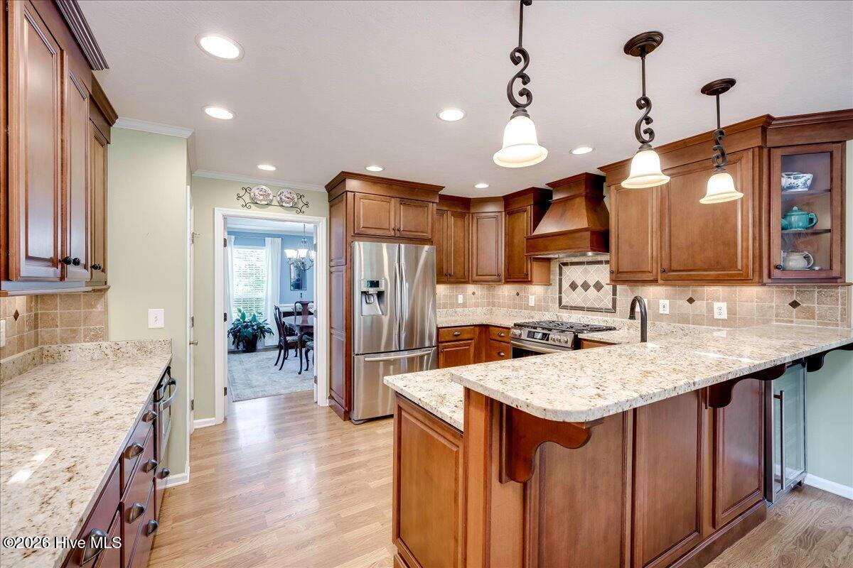 1356 Montrose Place