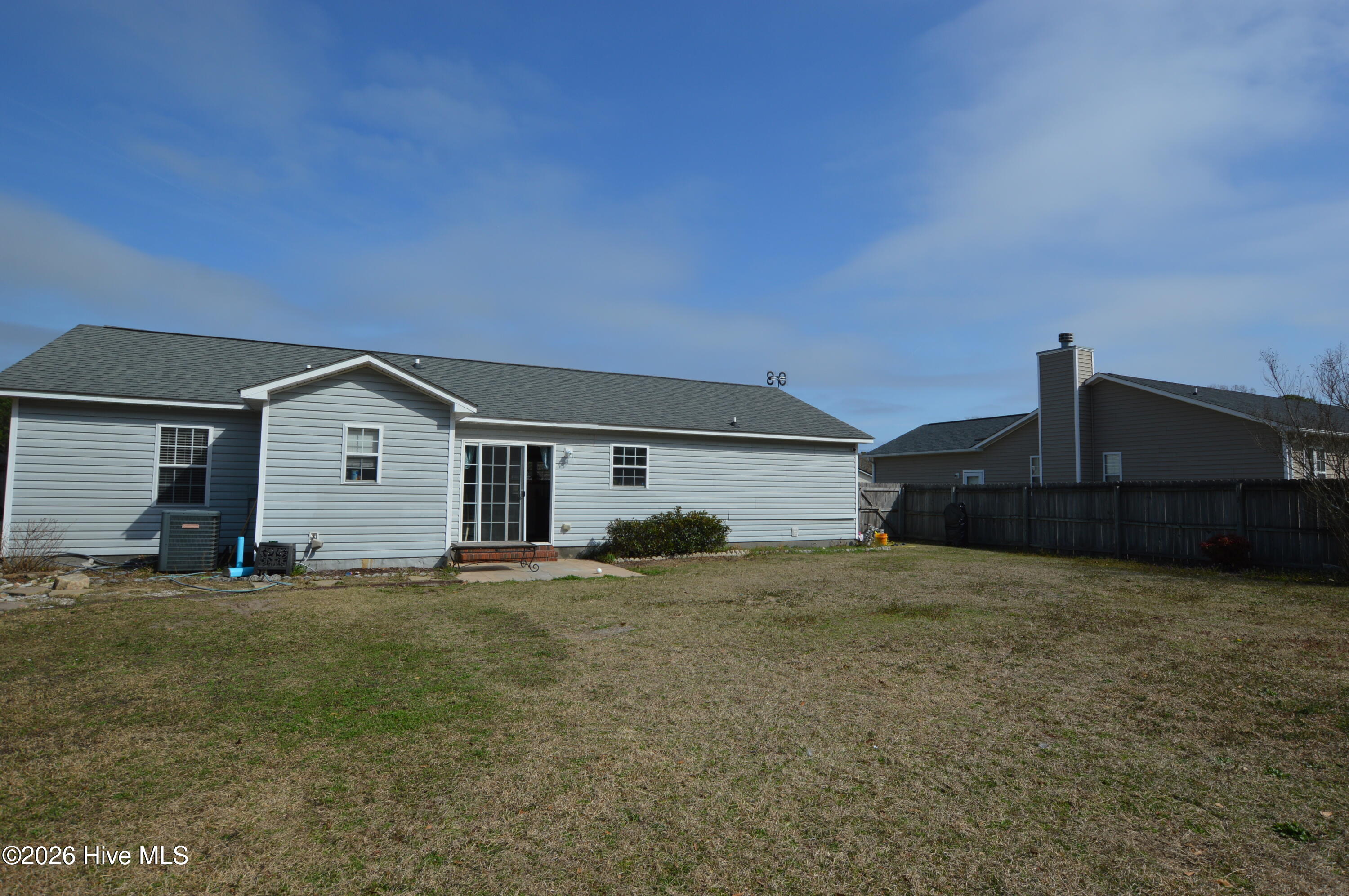 100557684 | Photo 21