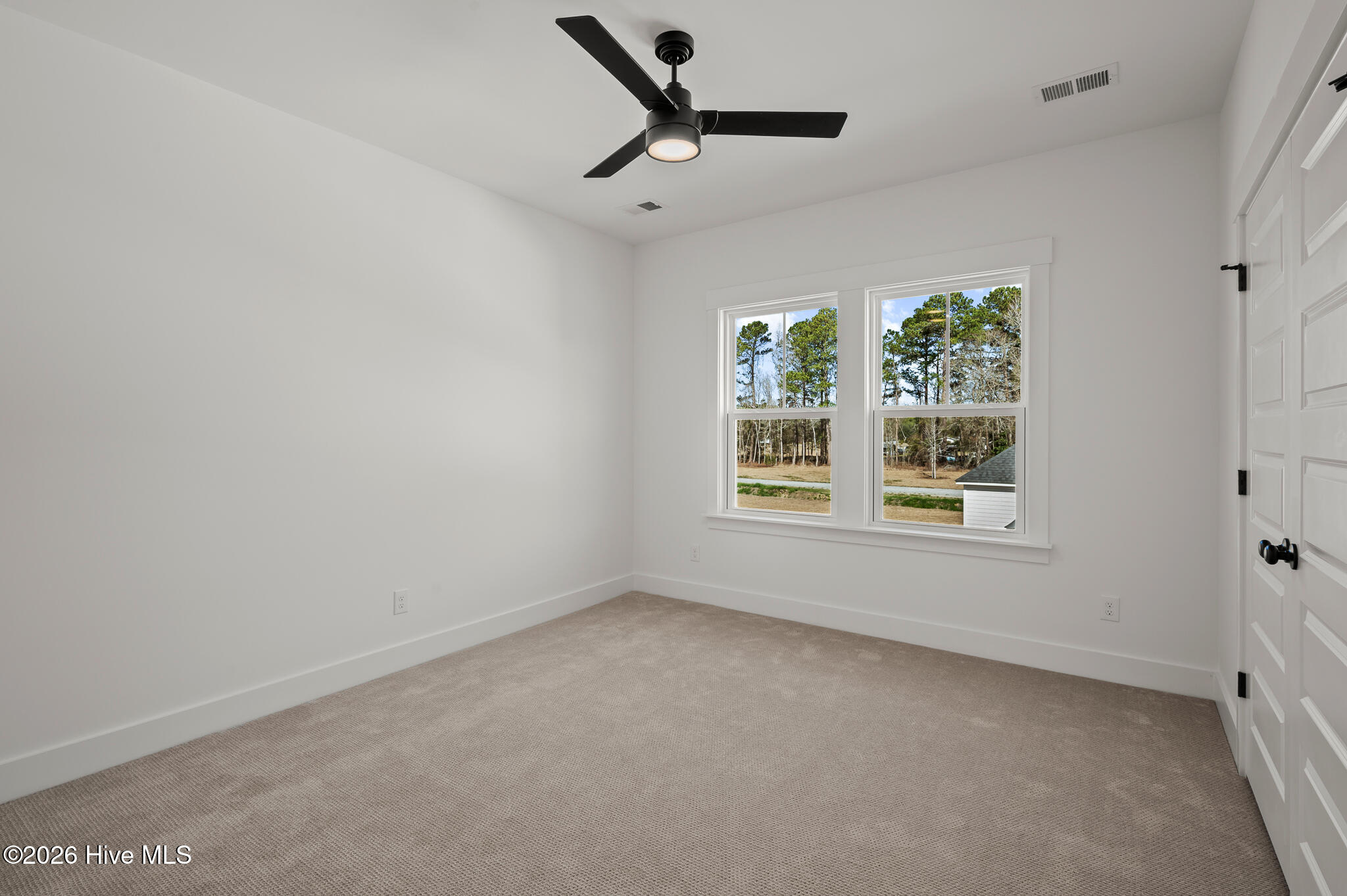 100552796 | Photo 30