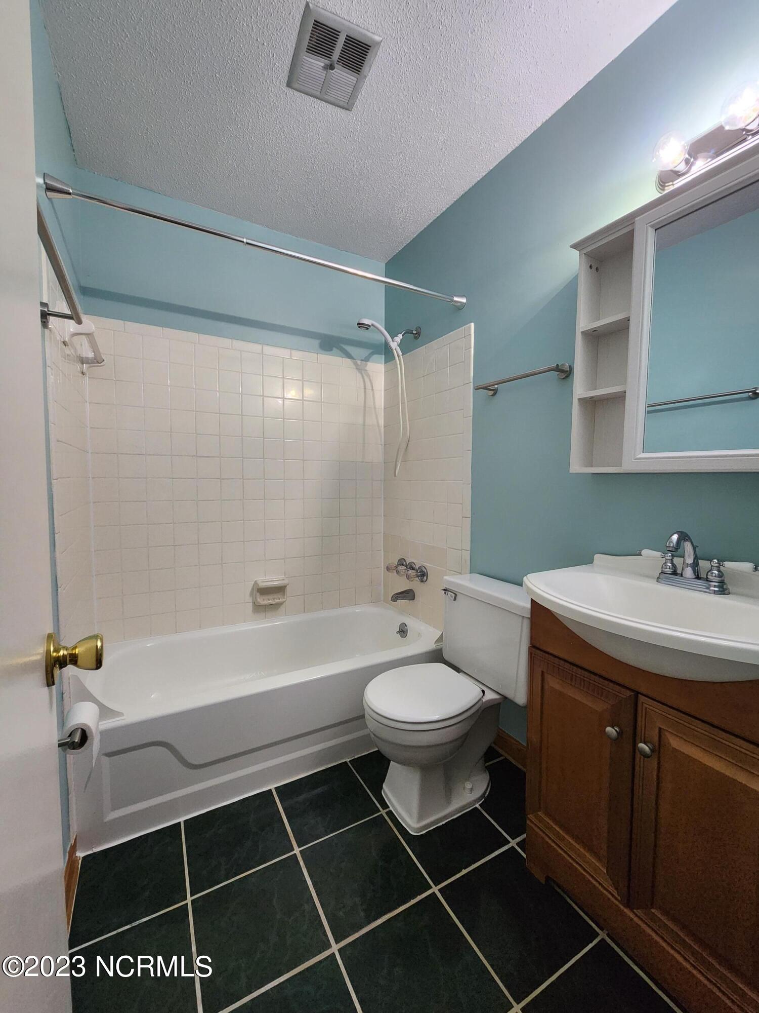 100568111 | Photo 17