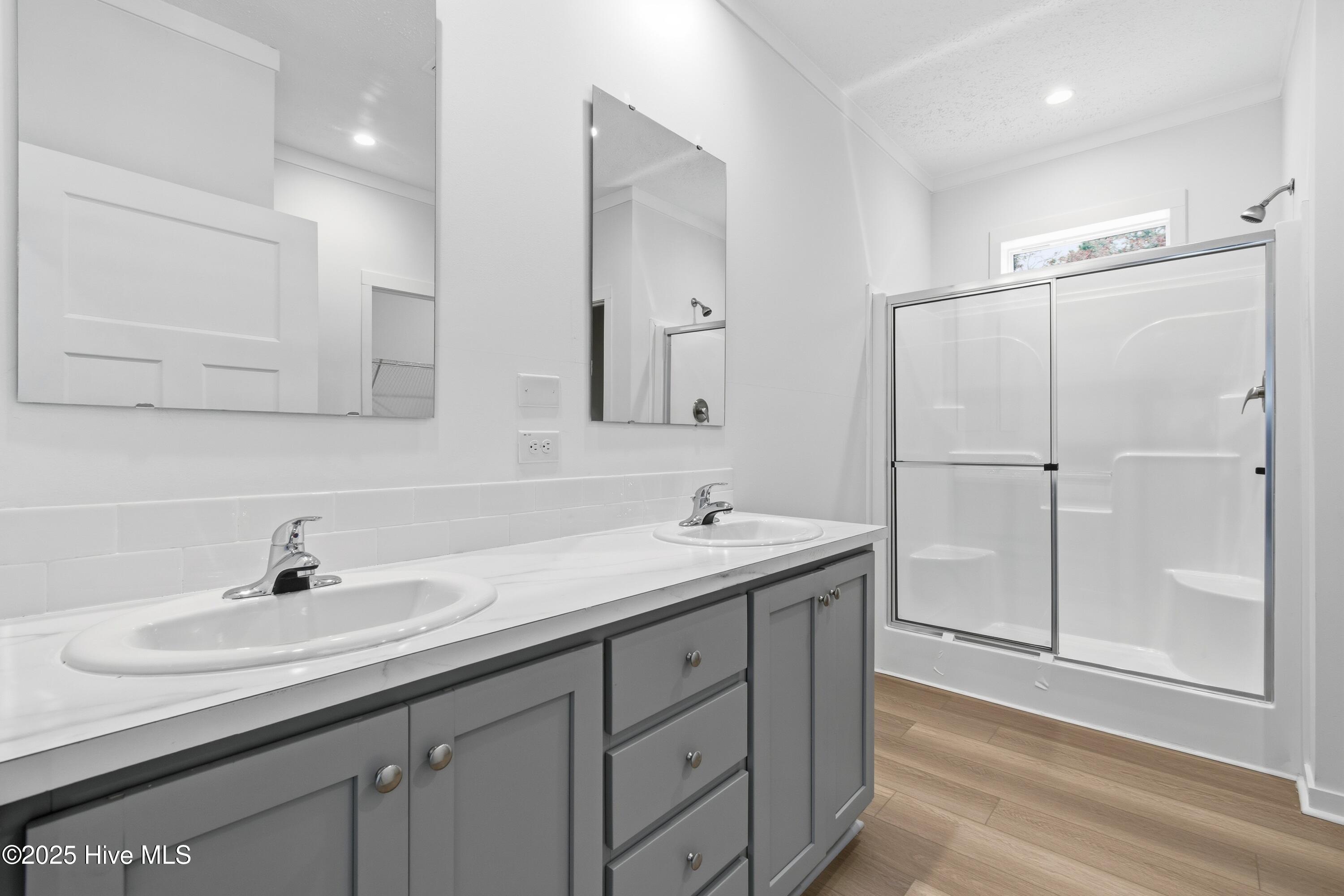 100544559 | Photo 18