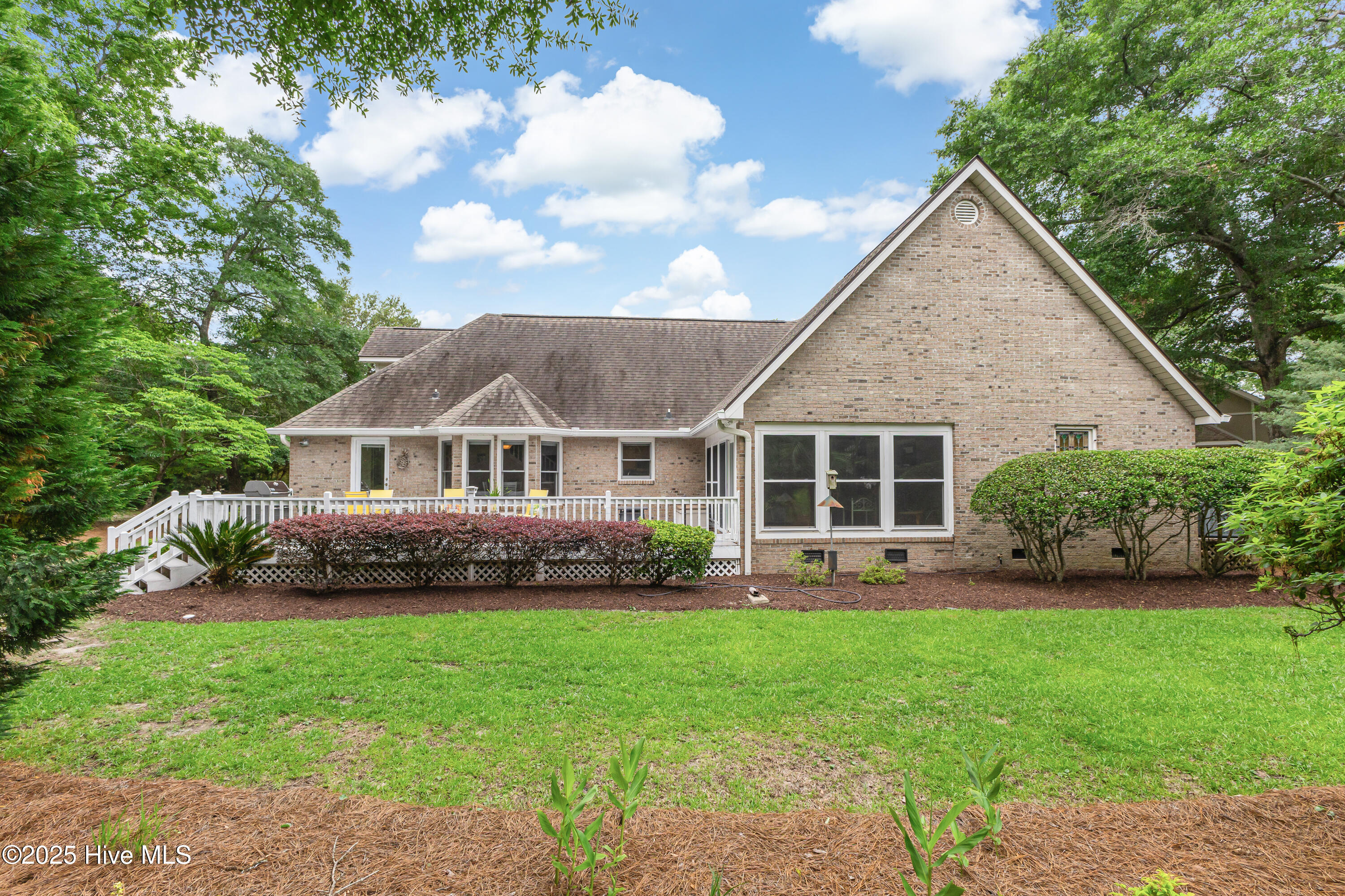 100508279 | Photo 36