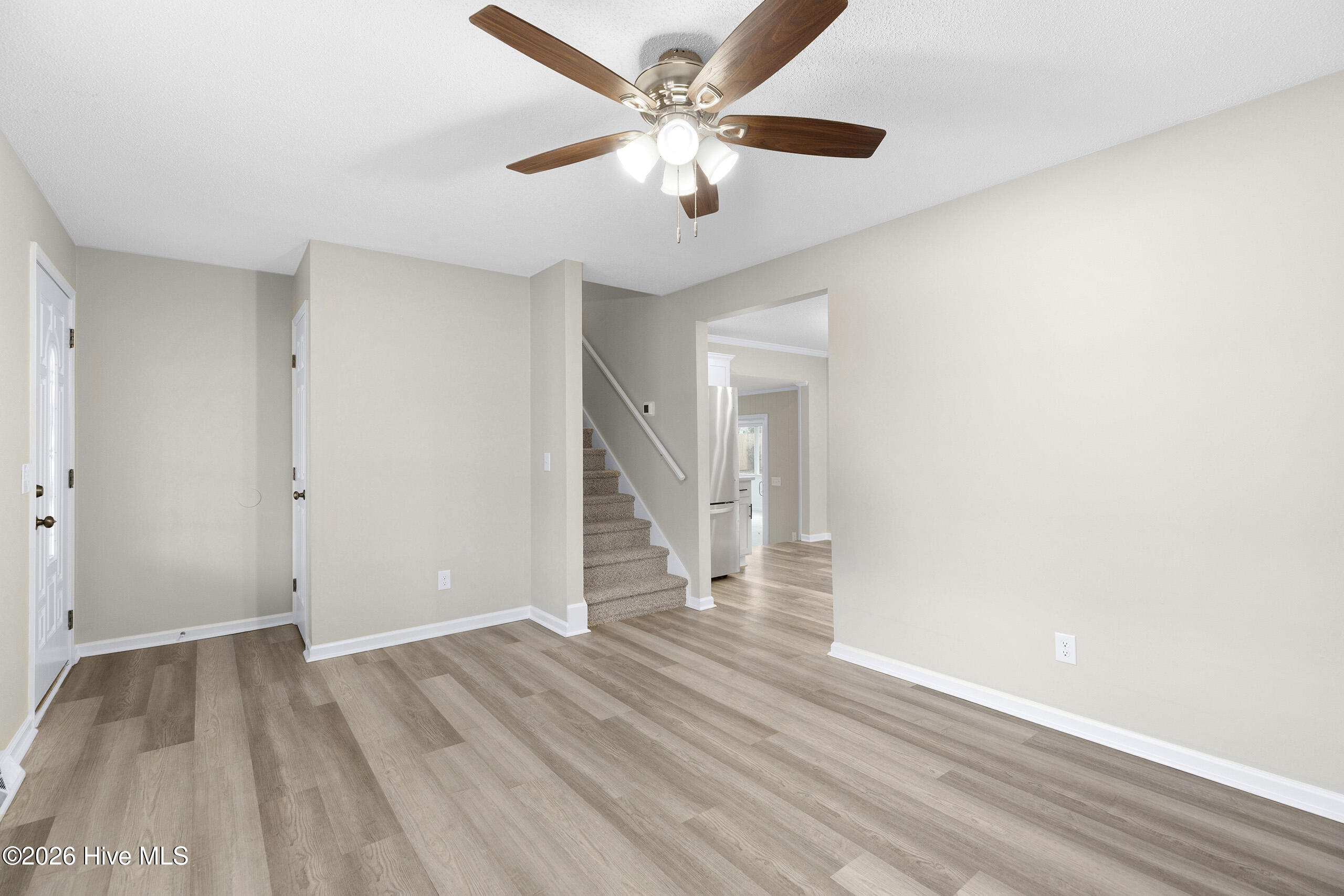 100558477 | Photo 10