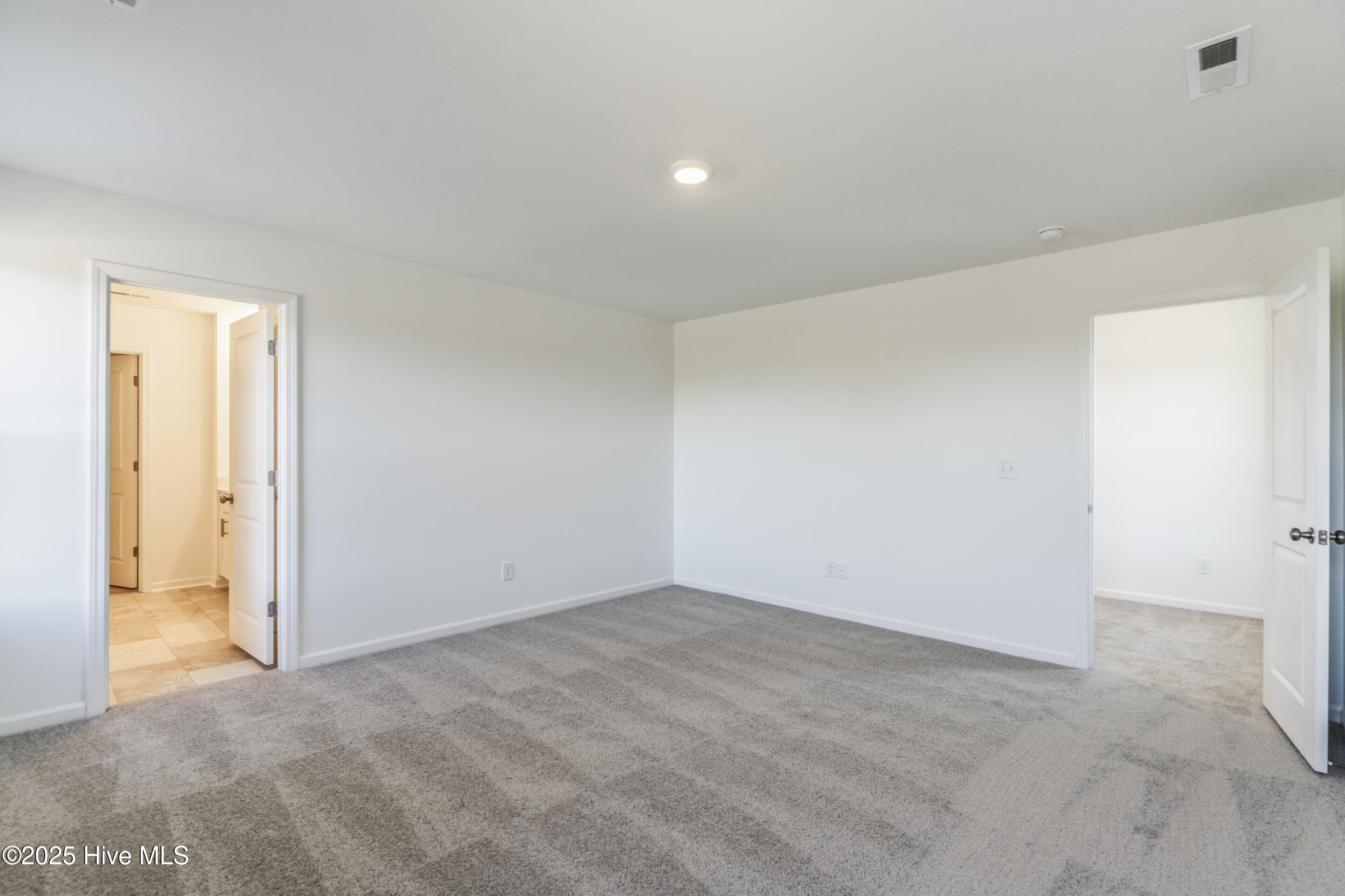 100550382 | Photo 27