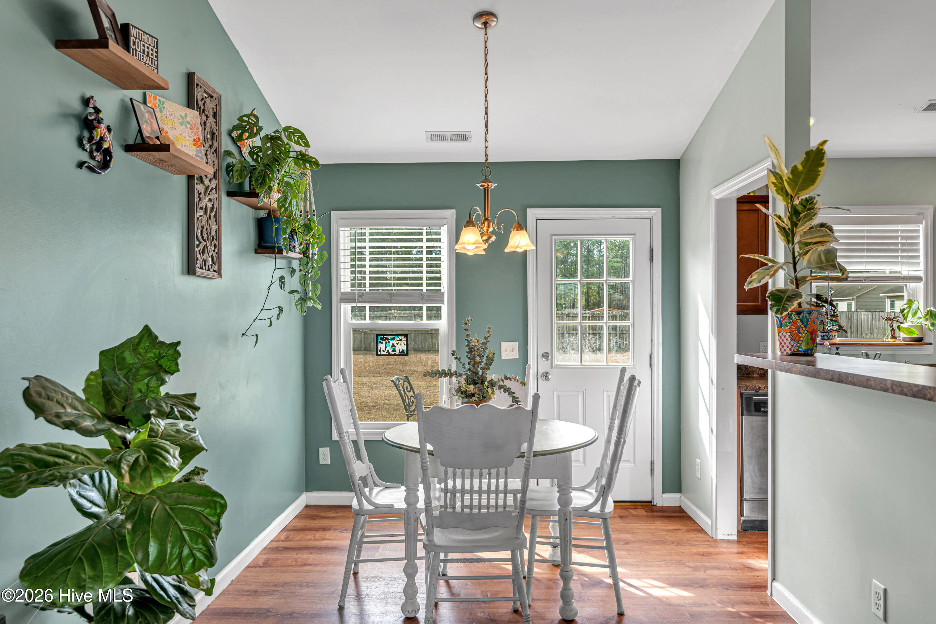 100558524 | Photo 14