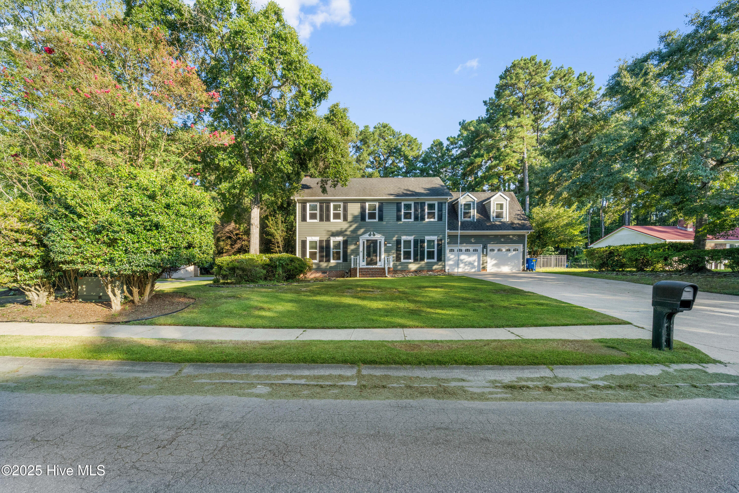 100527968 | Photo 71