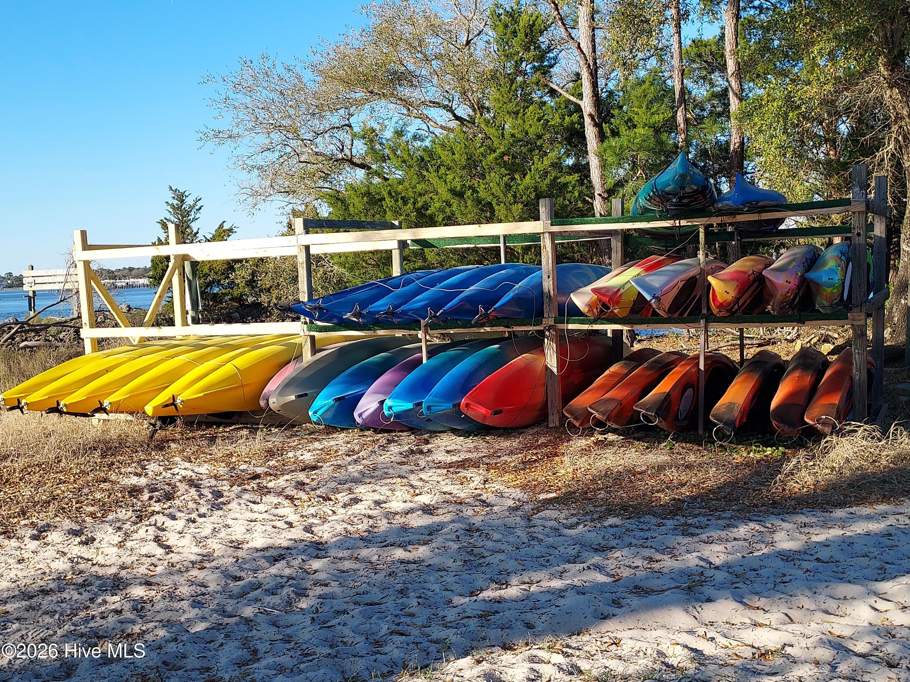 100561517 | Photo 24