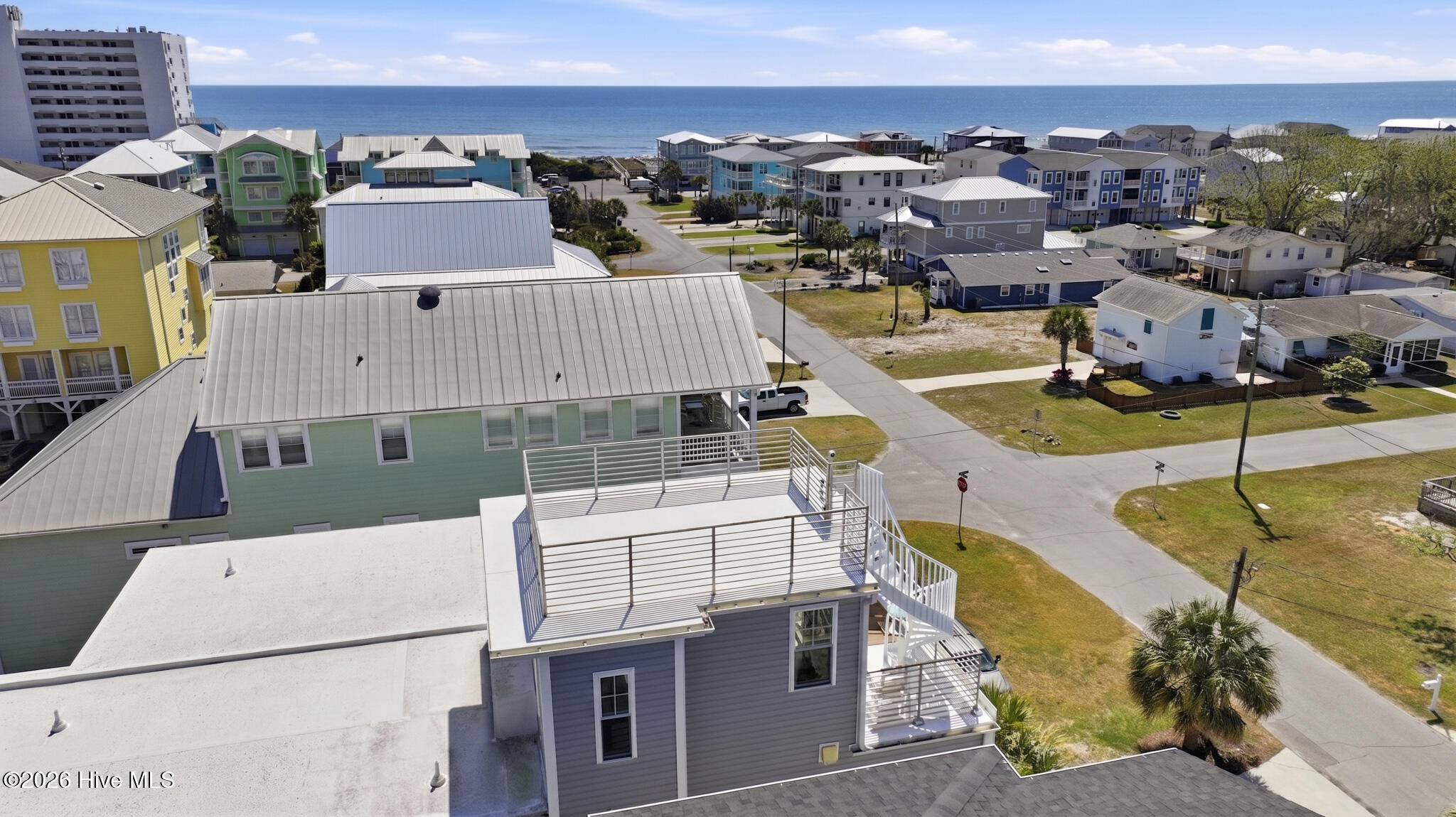 100568408 | Photo 43