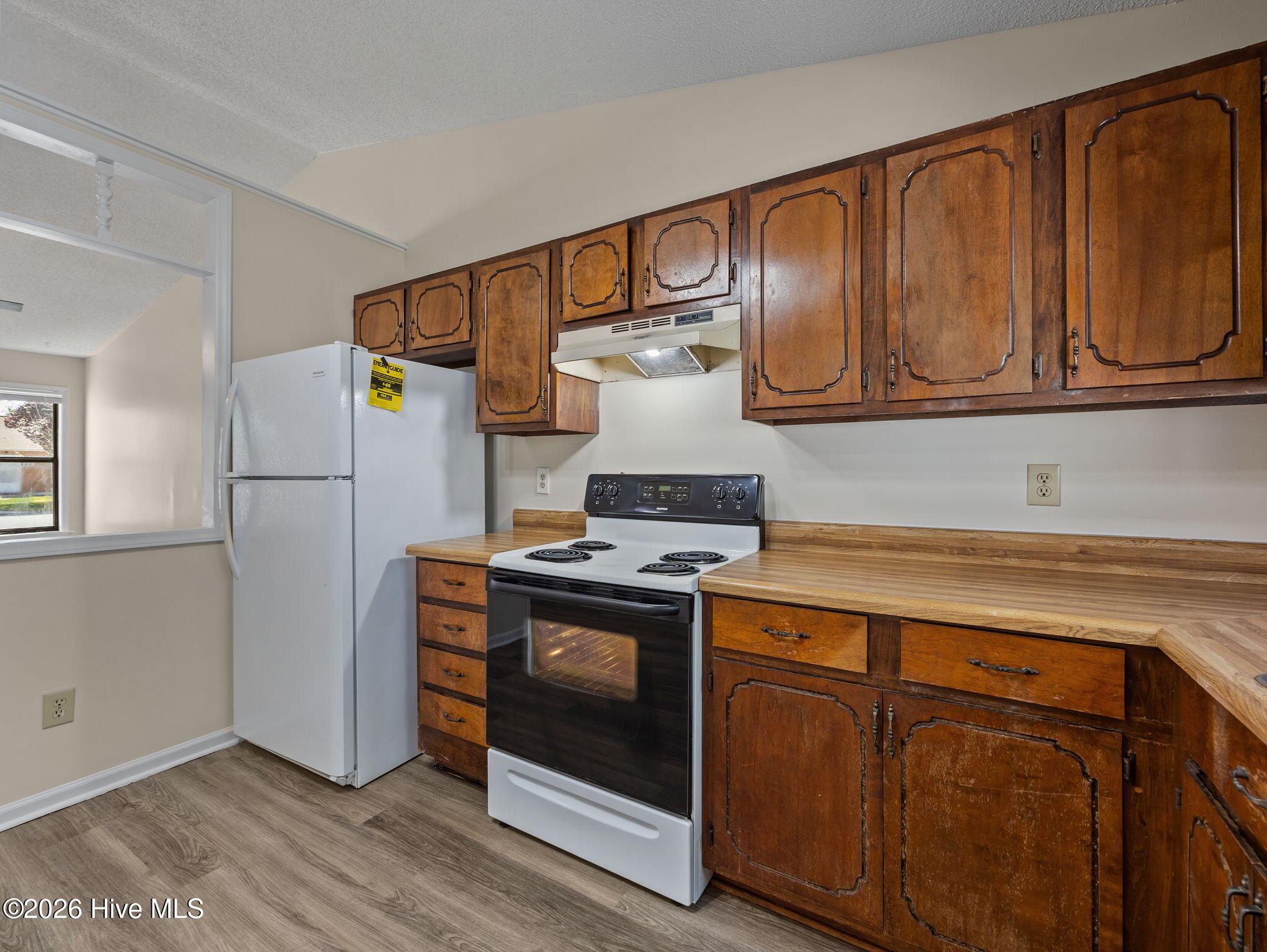 100563578 | Photo 13