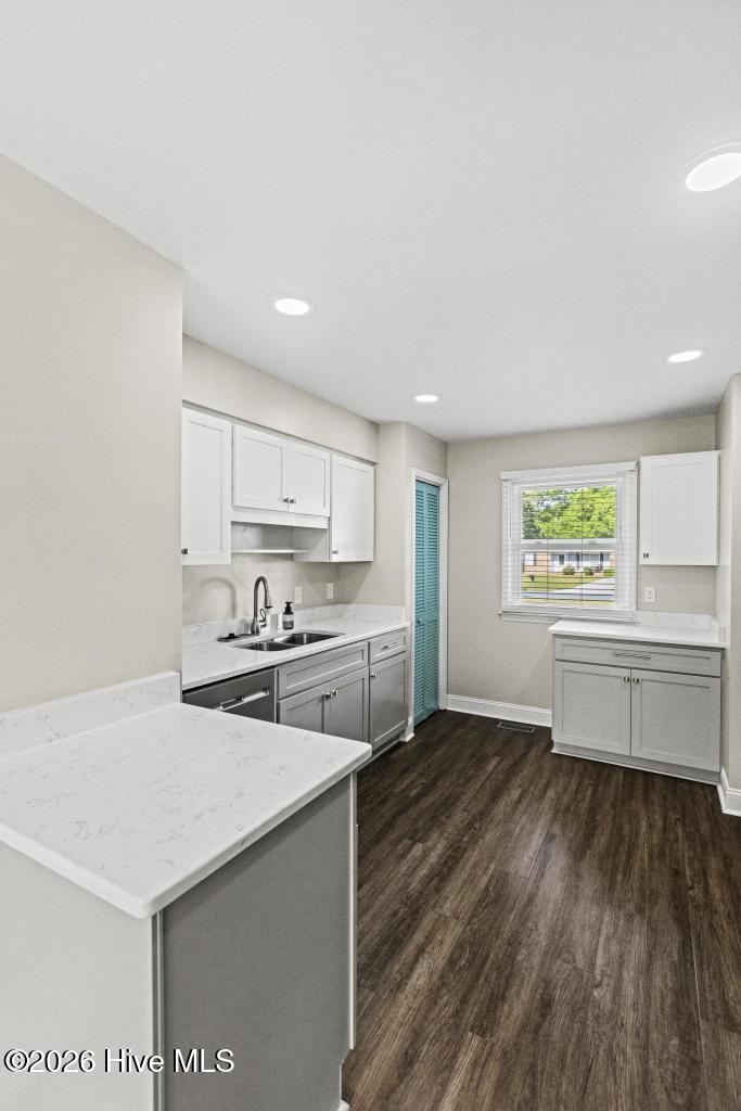 100570465 | Photo 15