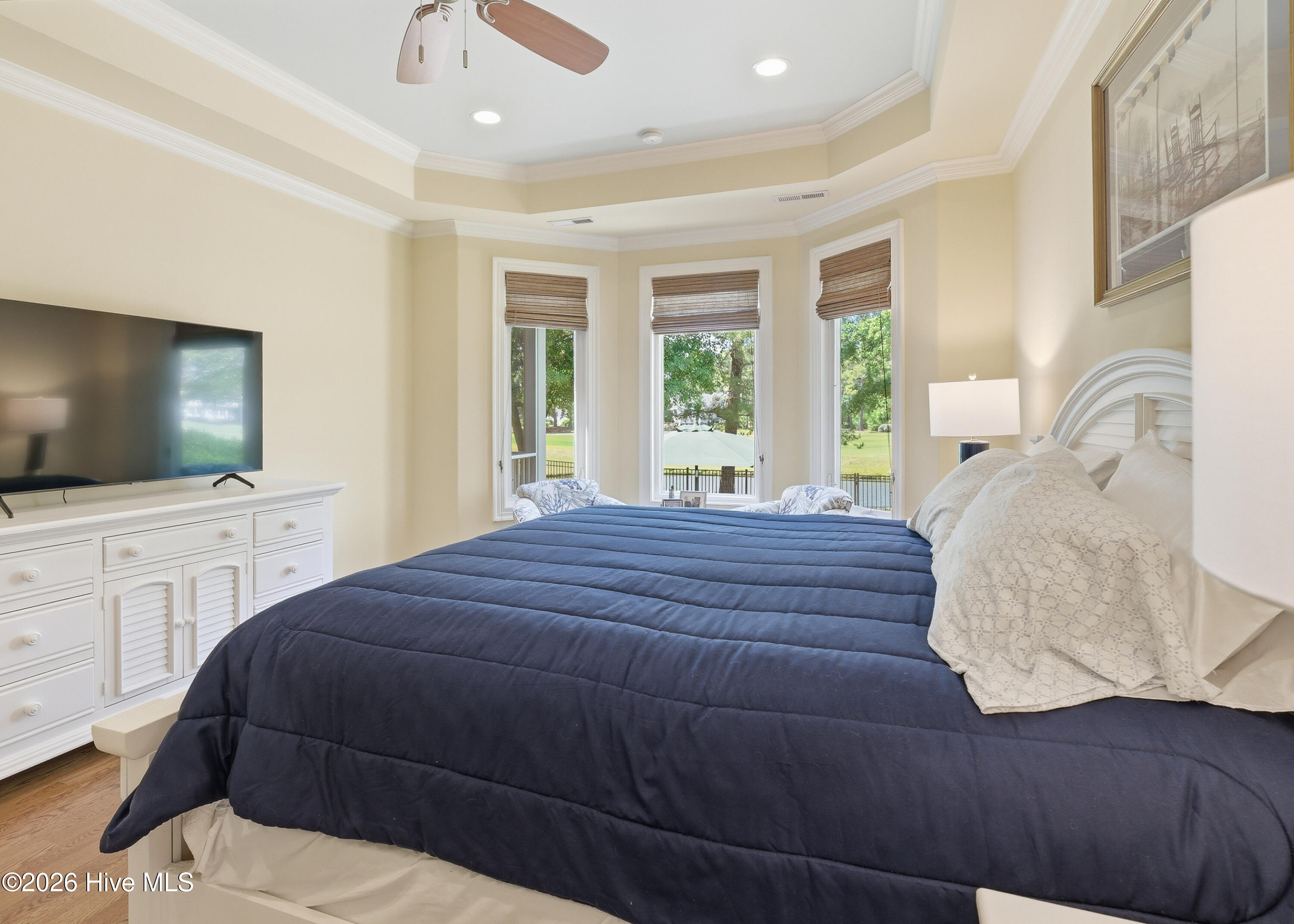 100569454 | Photo 38