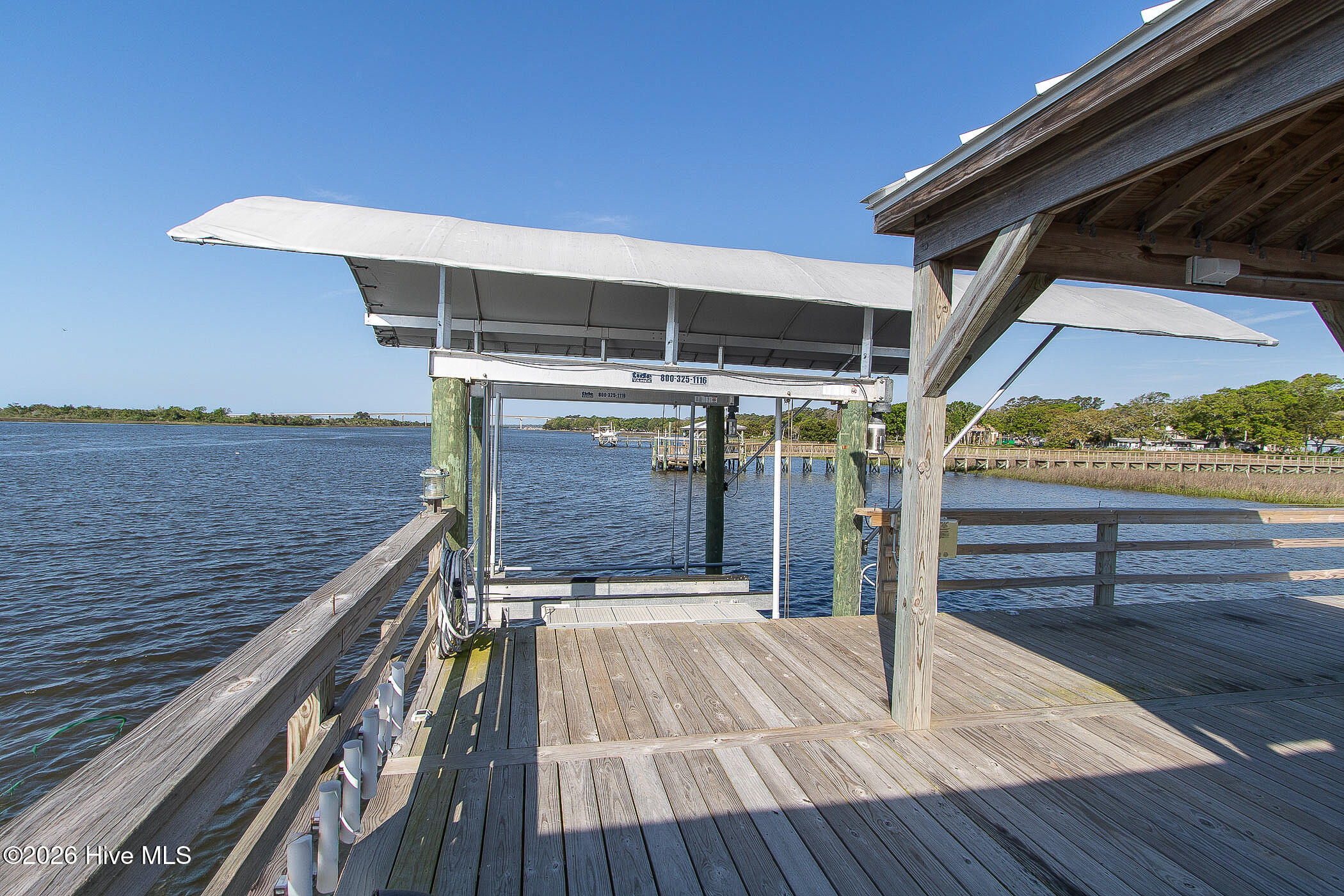 100568588 | Photo 10