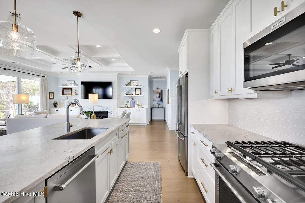 100553460 | Photo 21