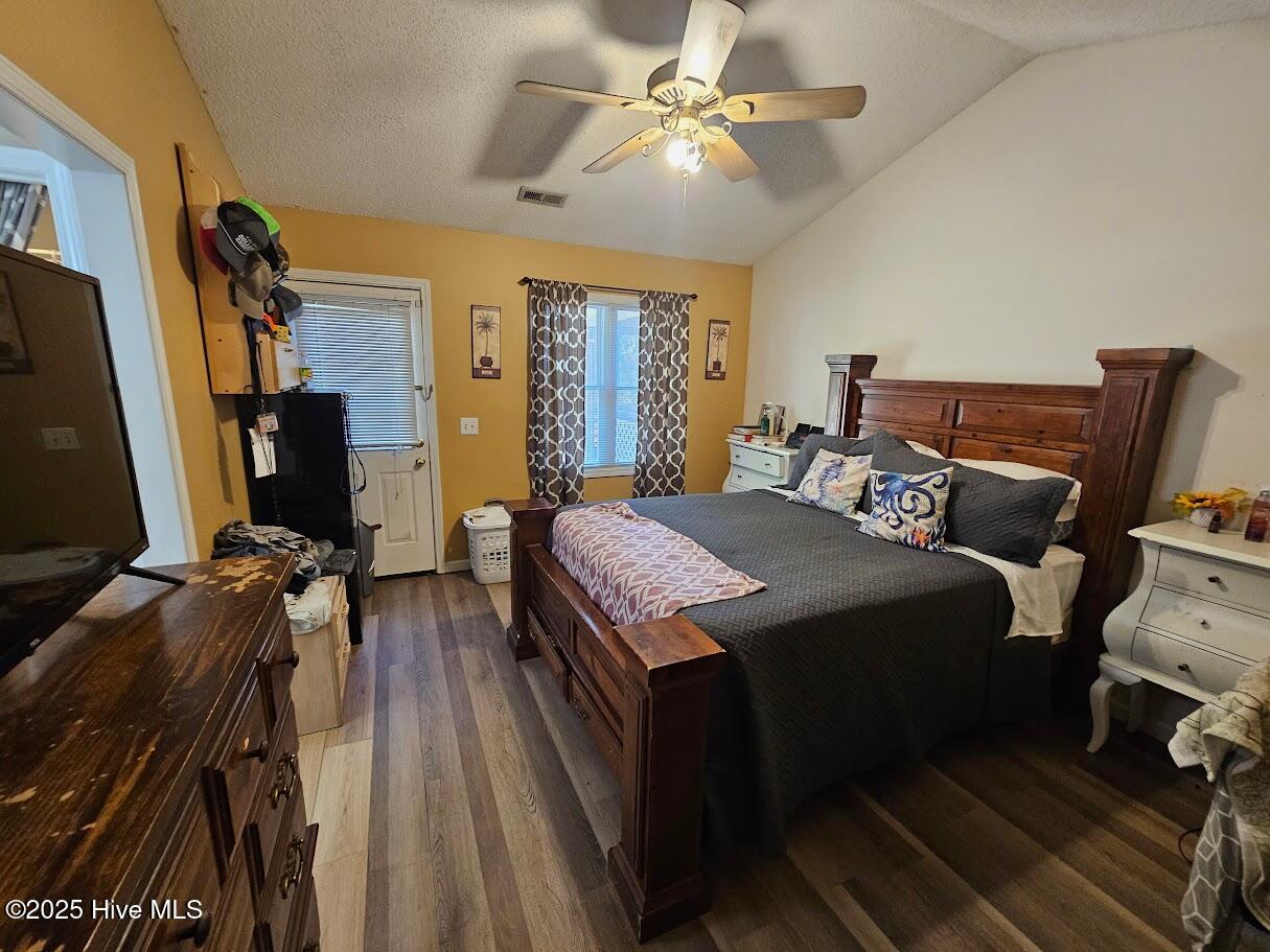 100540001 | Photo 26