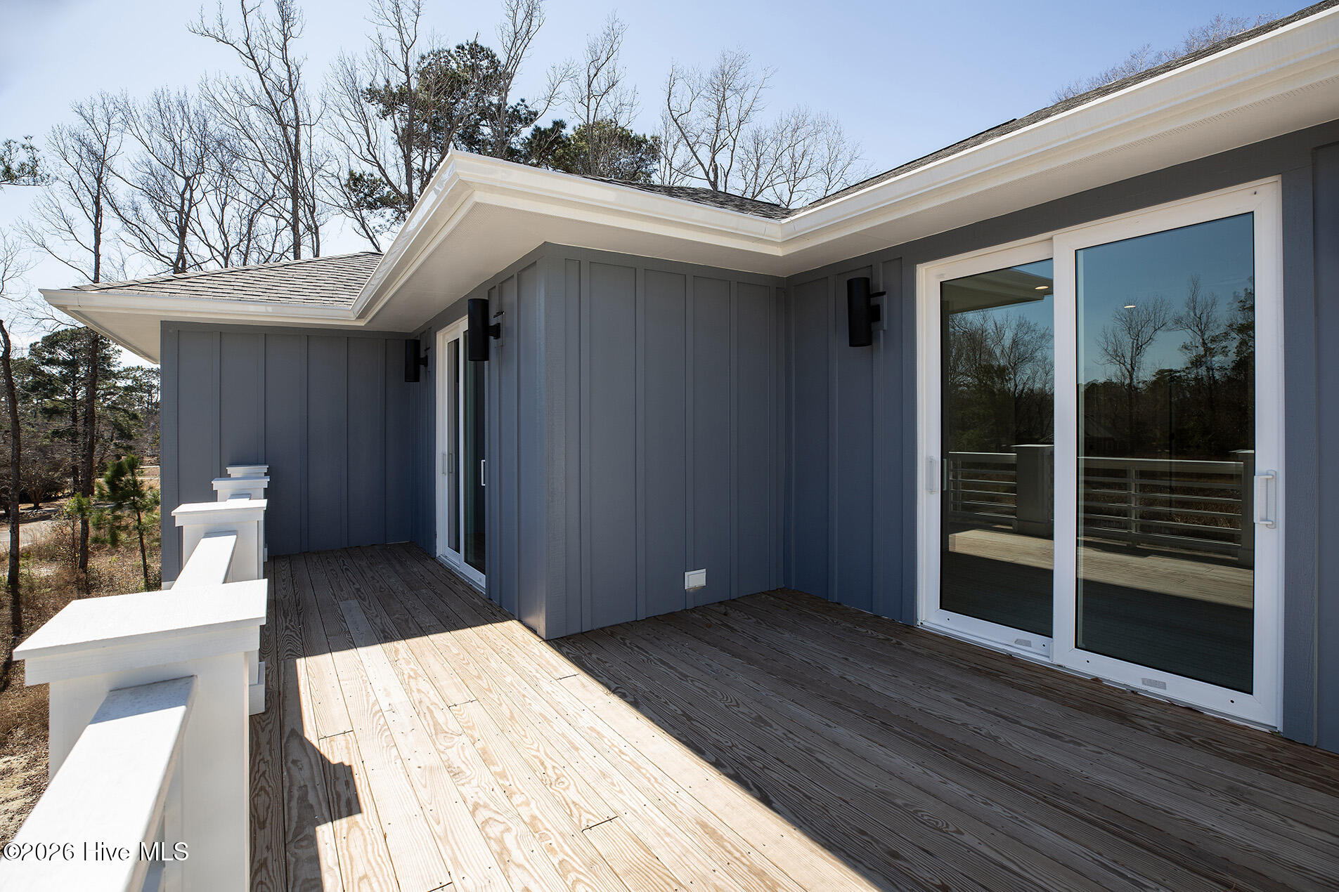 100555900 | Photo 32