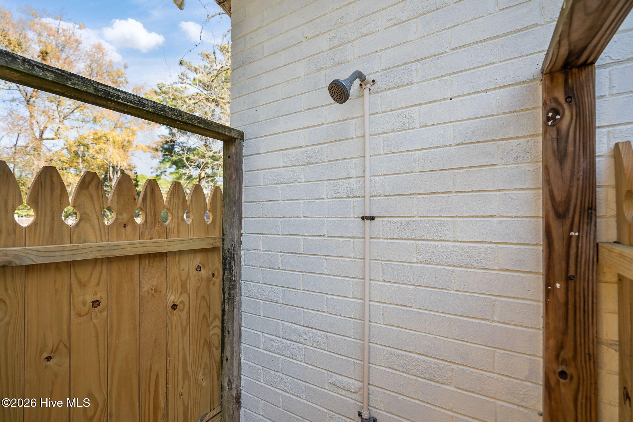 100560158 | Photo 39