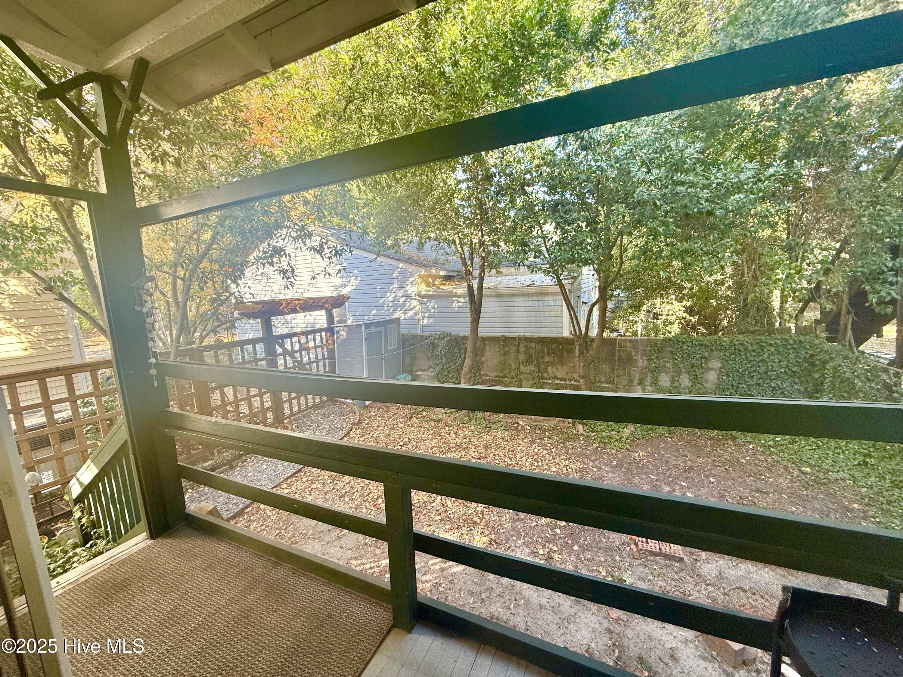 100544093 | Photo 17