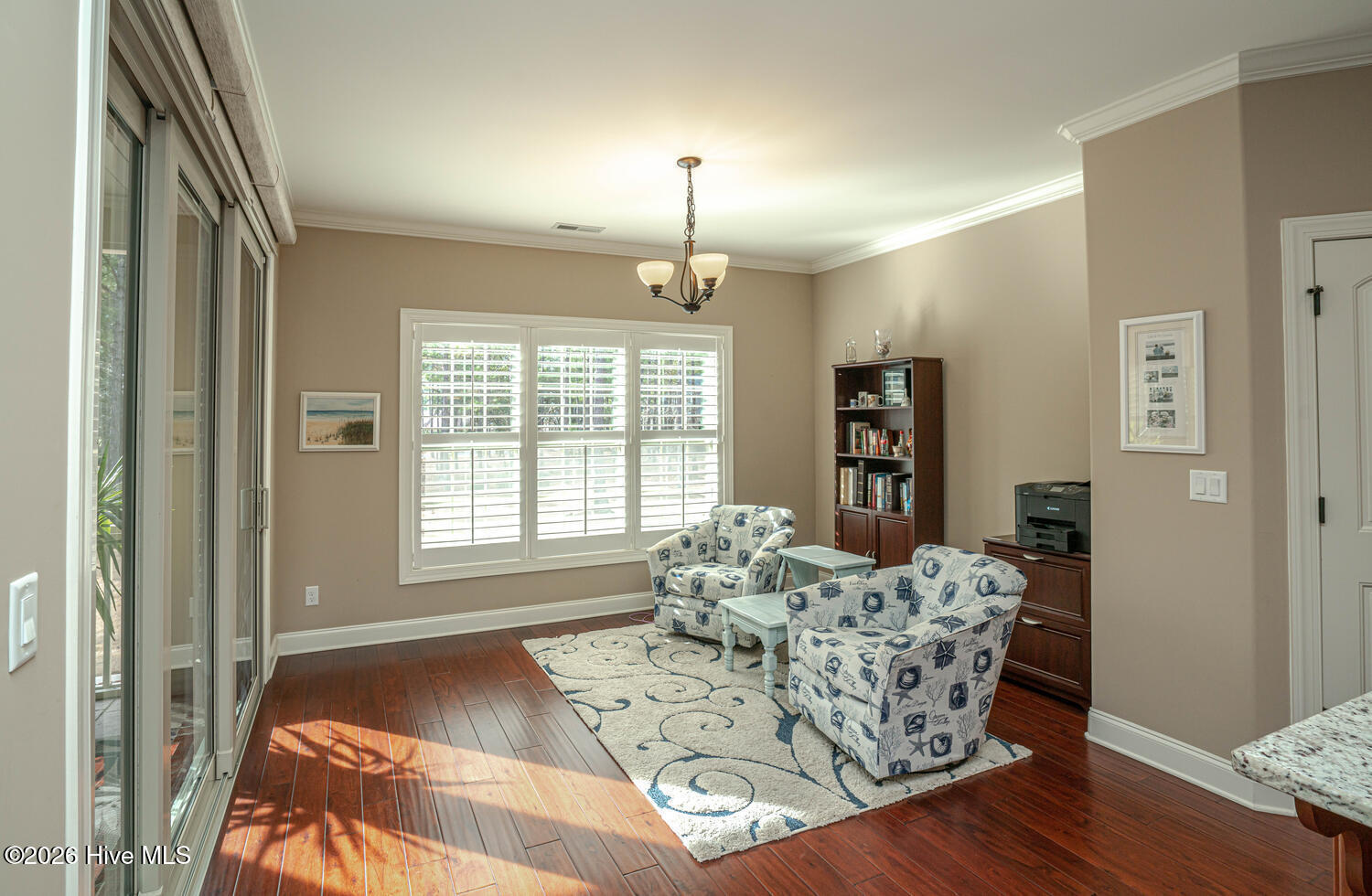 100552025 | Photo 26