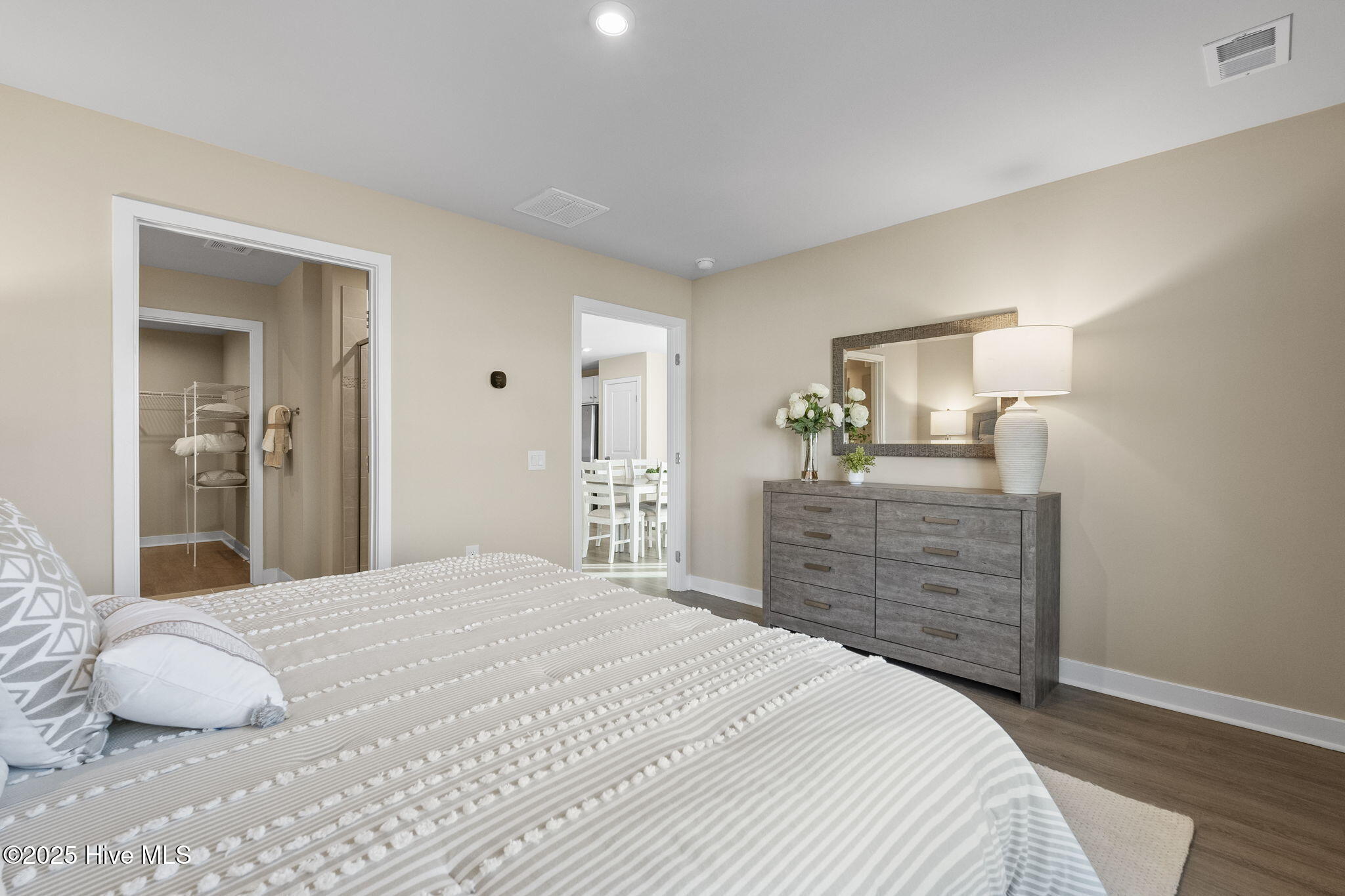 100553115 | Photo 15