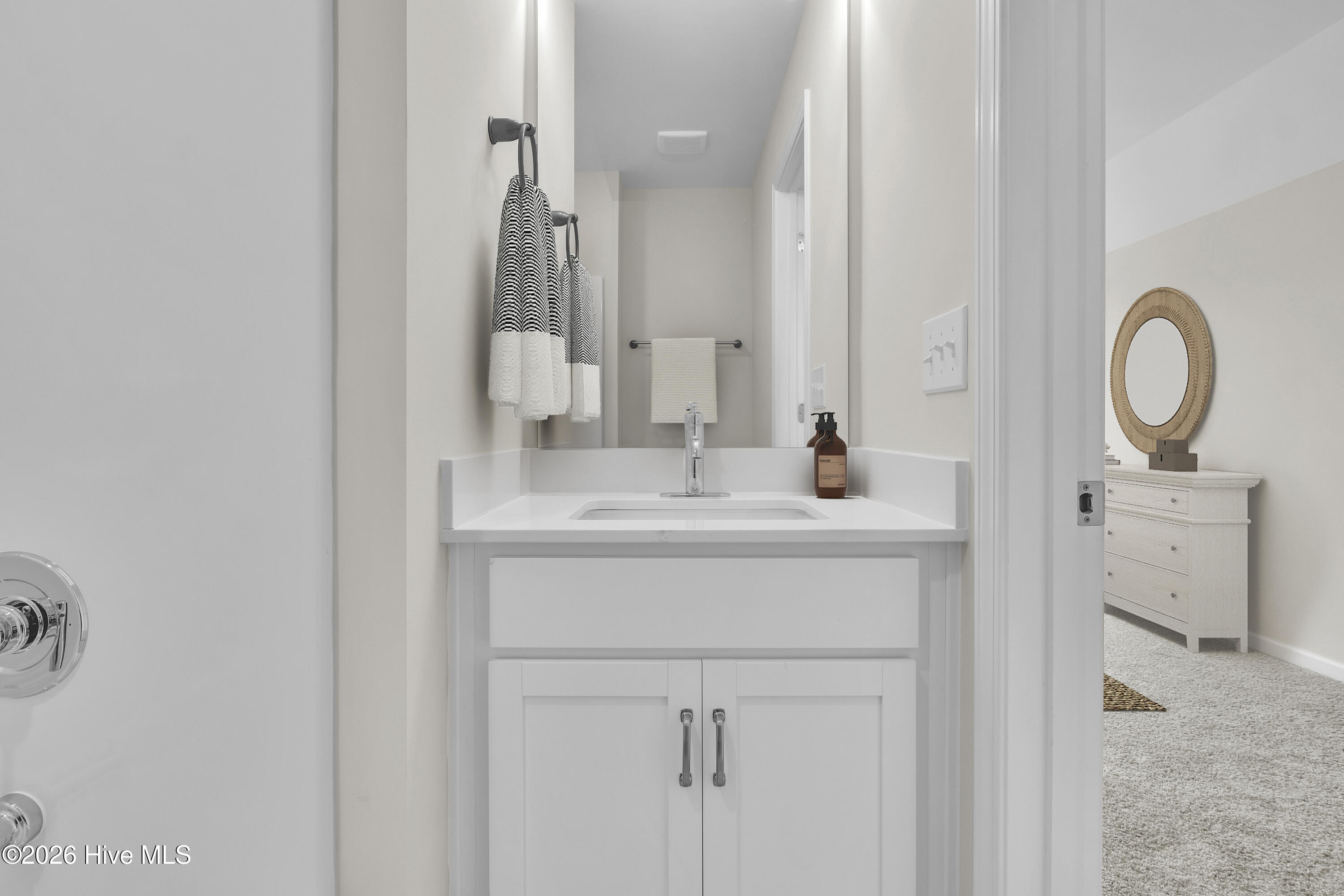 100552787 | Photo 64