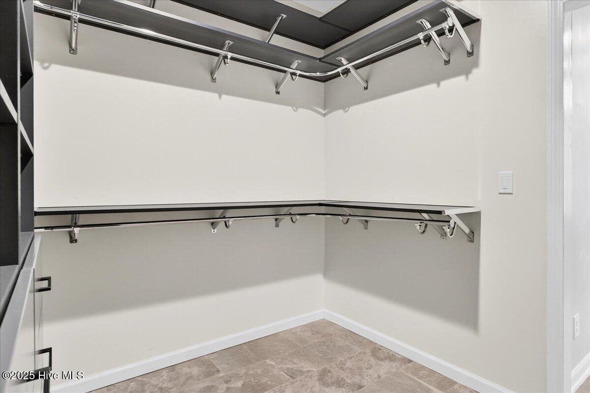 100523832 | Photo 55