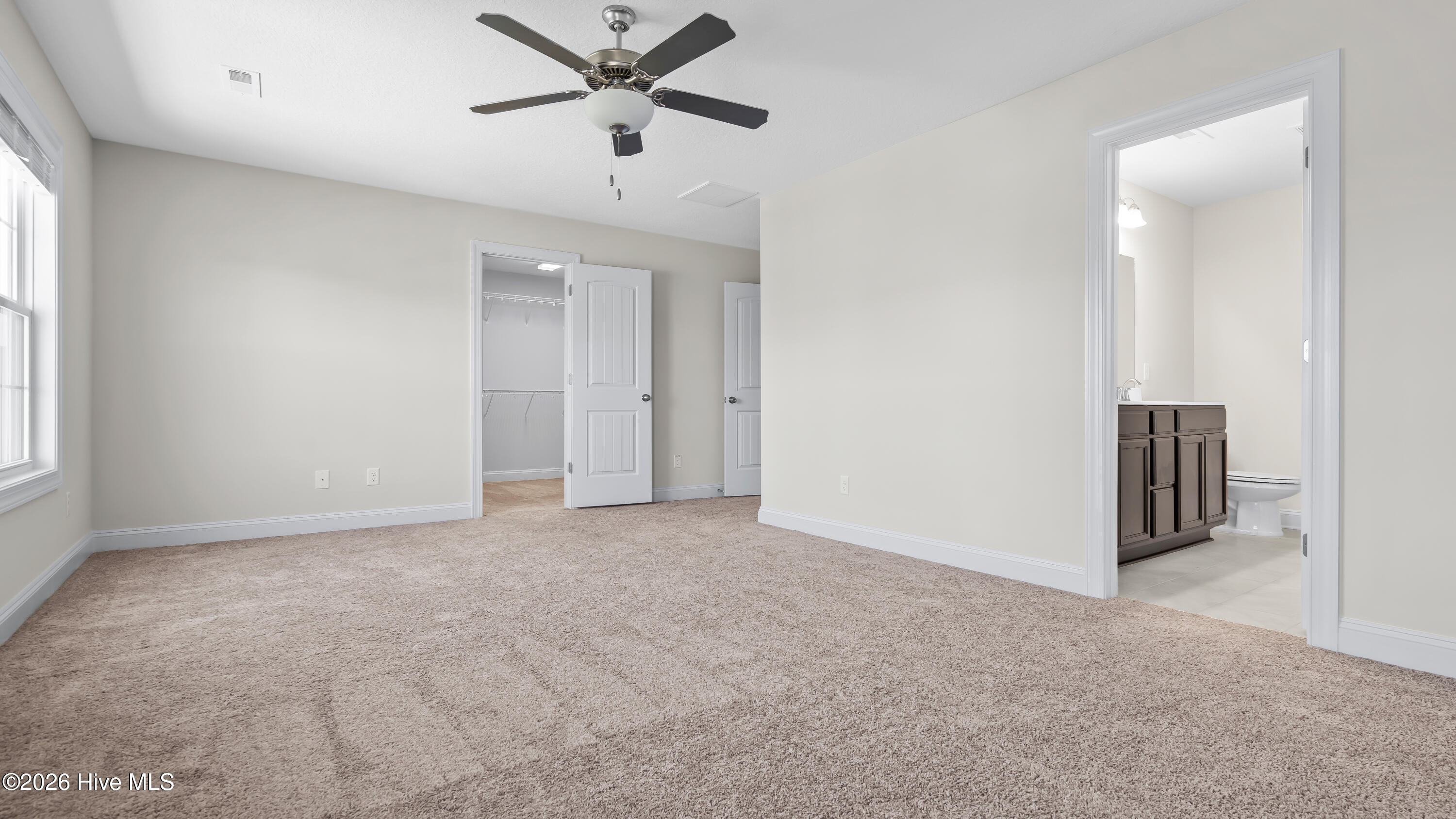 100563871 | Photo 21